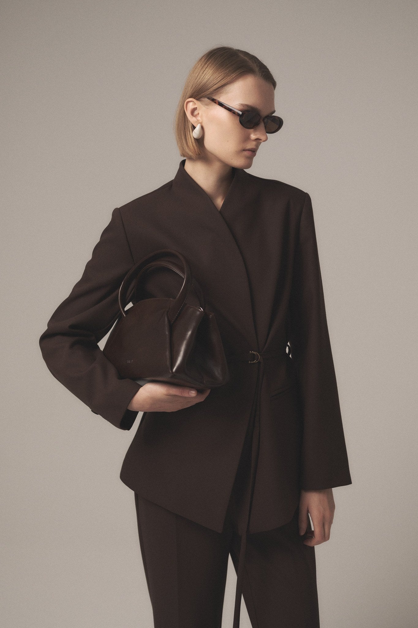 Yarım Dik Yaka Kuşaklı Blazer - Kahve