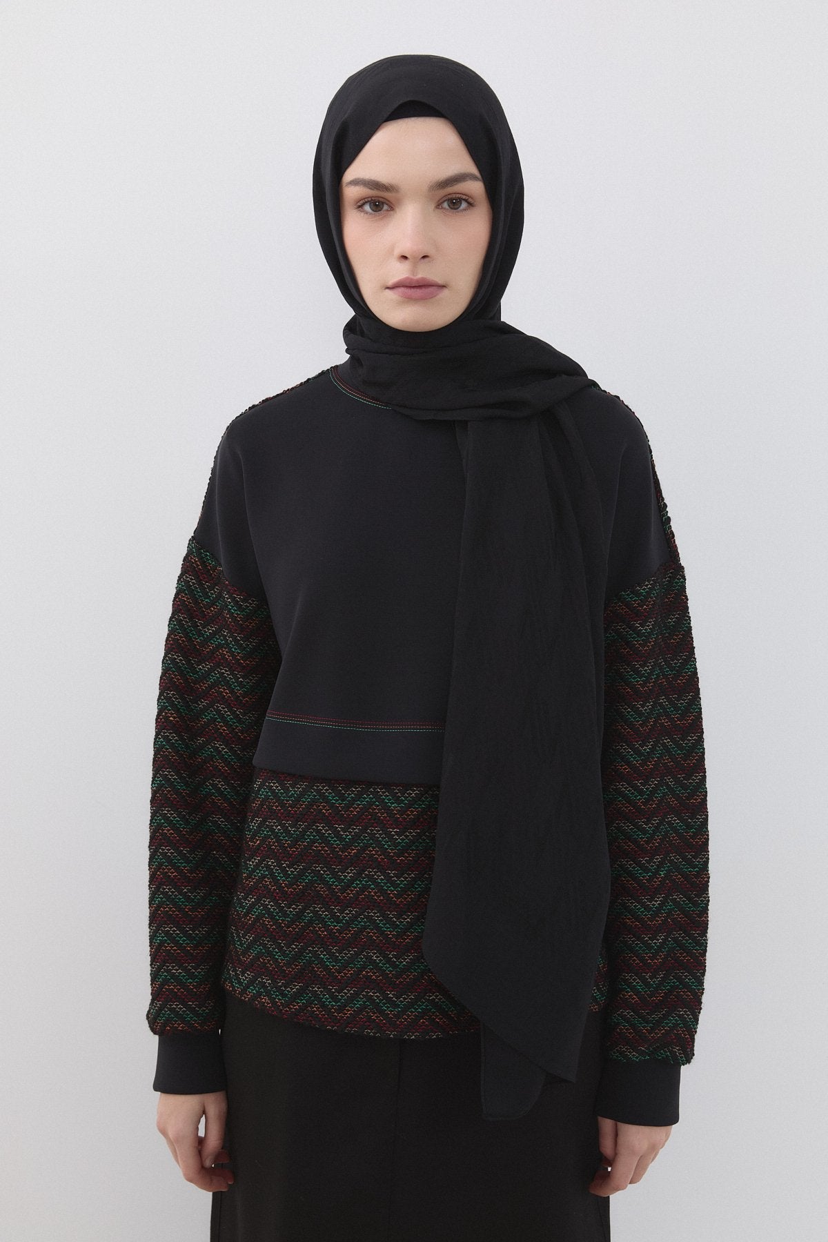 aller-detayli-orme-sweat-siyah-261547.jpg
