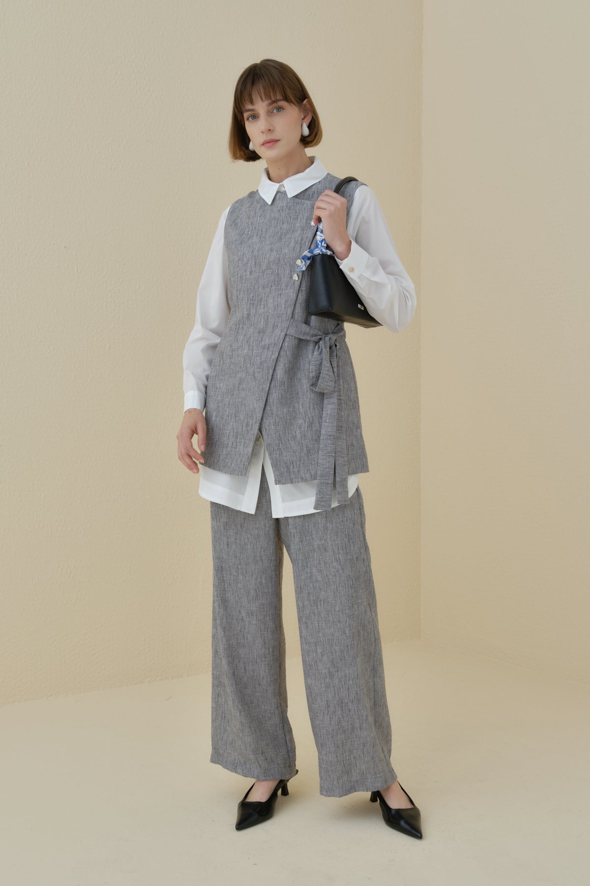 Asymmetrical Closure Vest and Trousers Set in Linen Look - Black