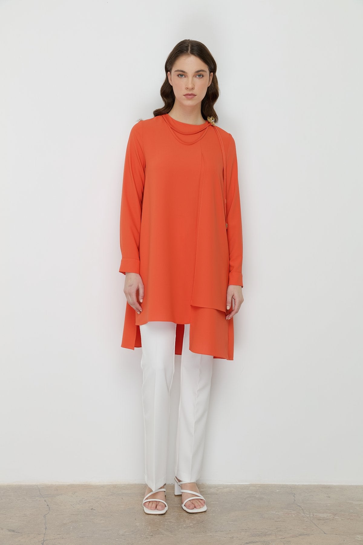 Stylish Tunic with Asymmetrical Cut and Accessory Detail - Pomegranate Bloom