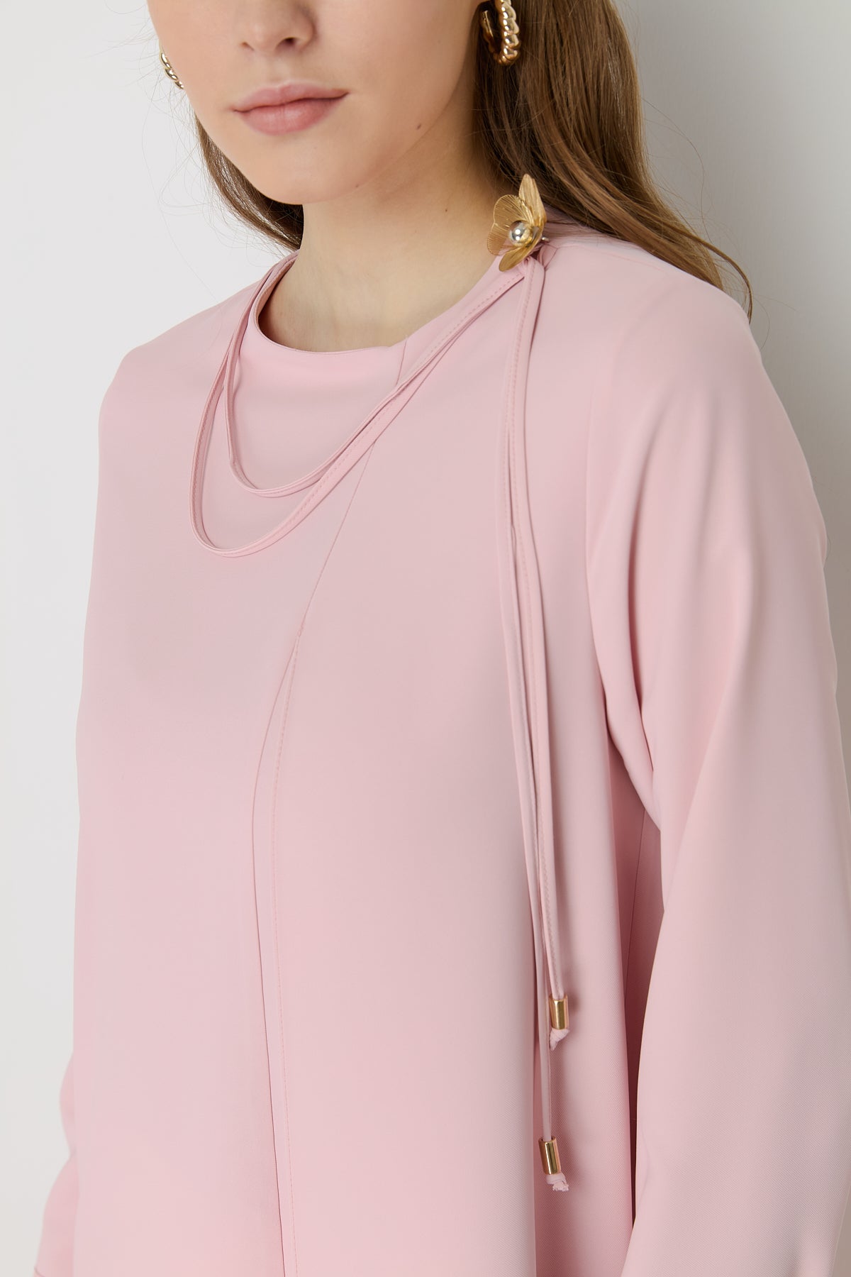 Stylish Tunic with Asymmetrical Cut and Accessory Detail - Powder