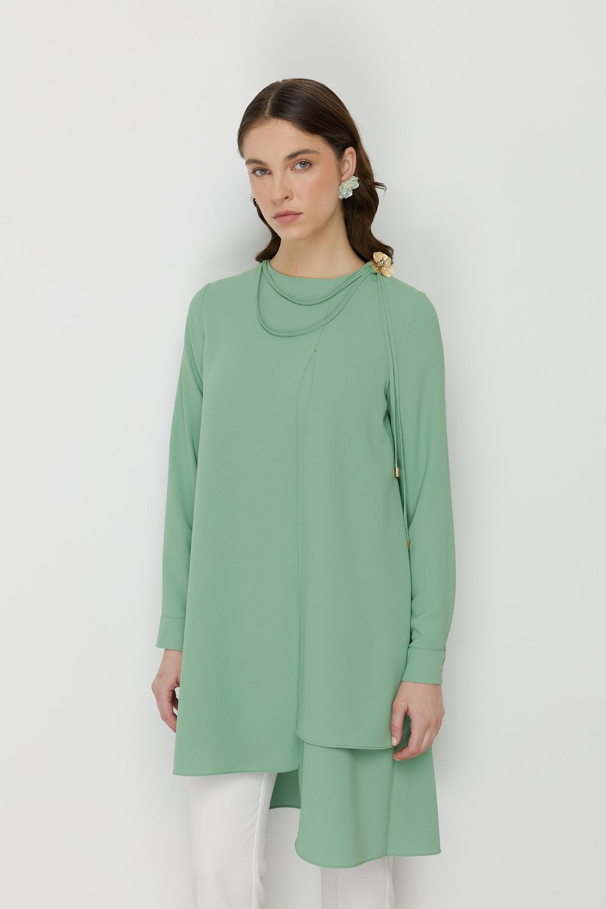 Stylish Tunic with Asymmetrical Cut and Accessory Detail - Green