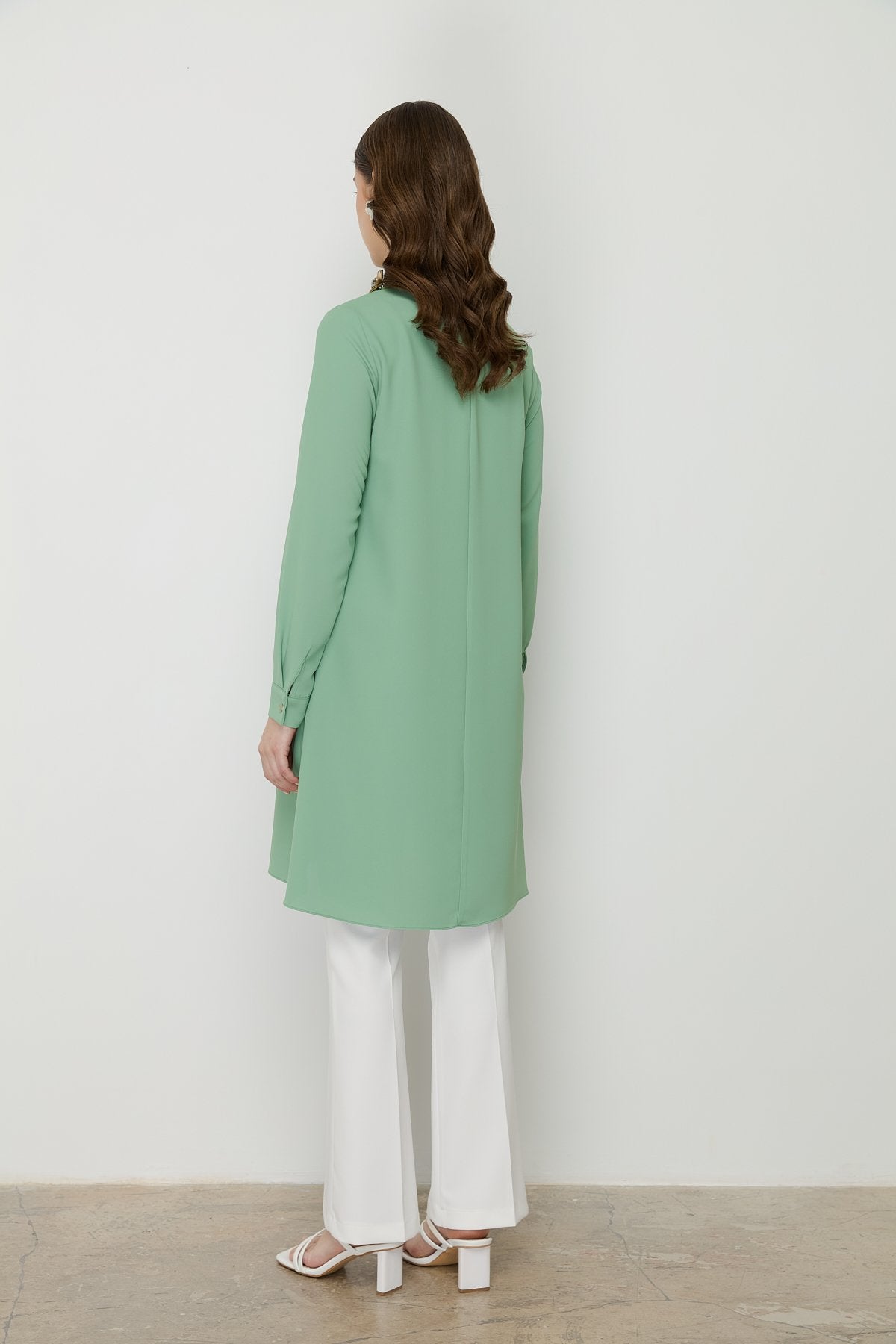 Stylish Tunic with Asymmetrical Cut and Accessory Detail - Green