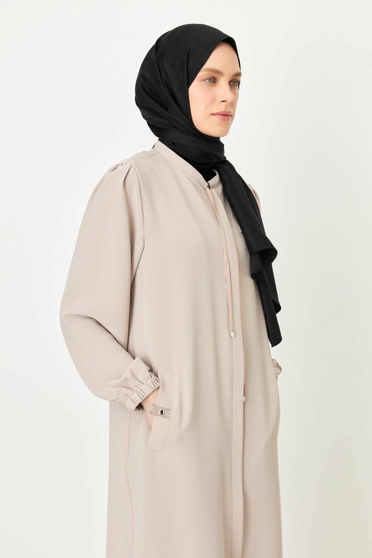 Bağcık Detaylı Ferace - Taş