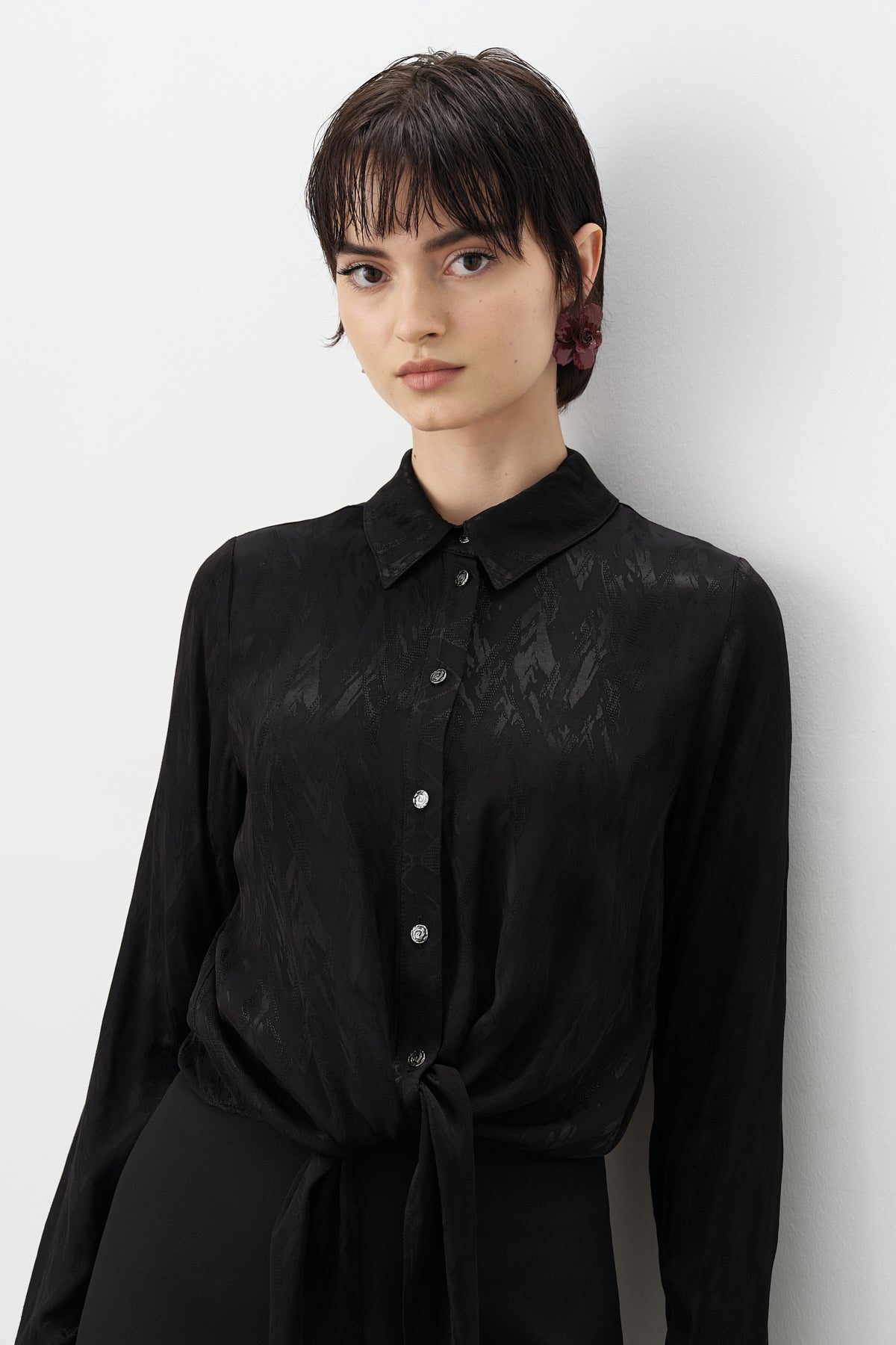 Tie-Detailed Cropped Jacquard Shirt - Black