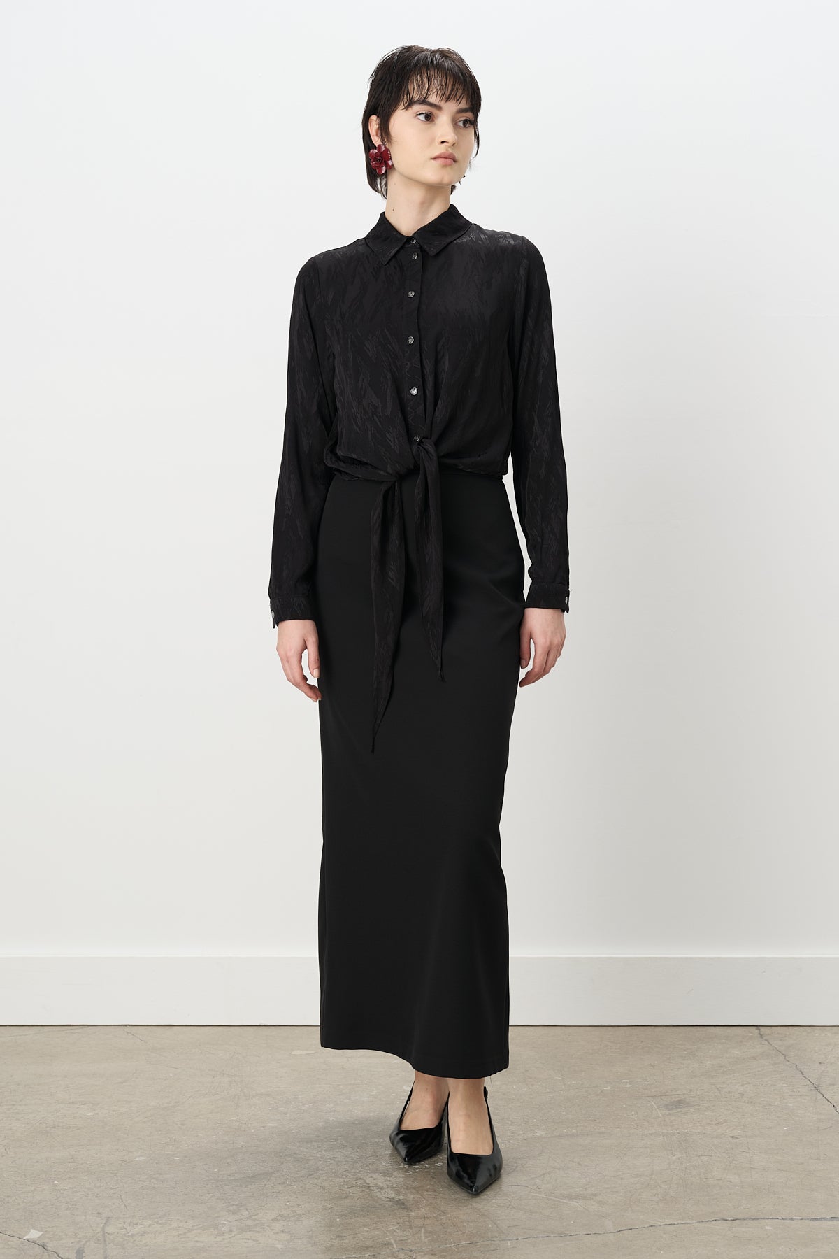 Tie-Detailed Cropped Jacquard Shirt - Black