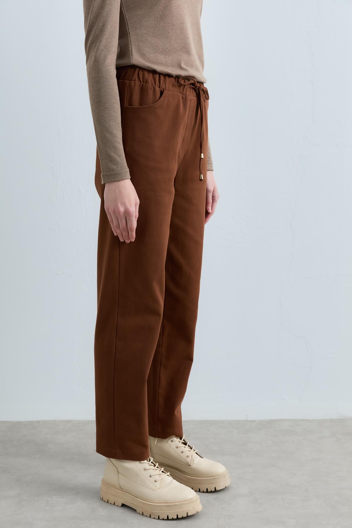 beli-bagcikli-gabardin-havuc-pantolon-kahve-238994.jpg
