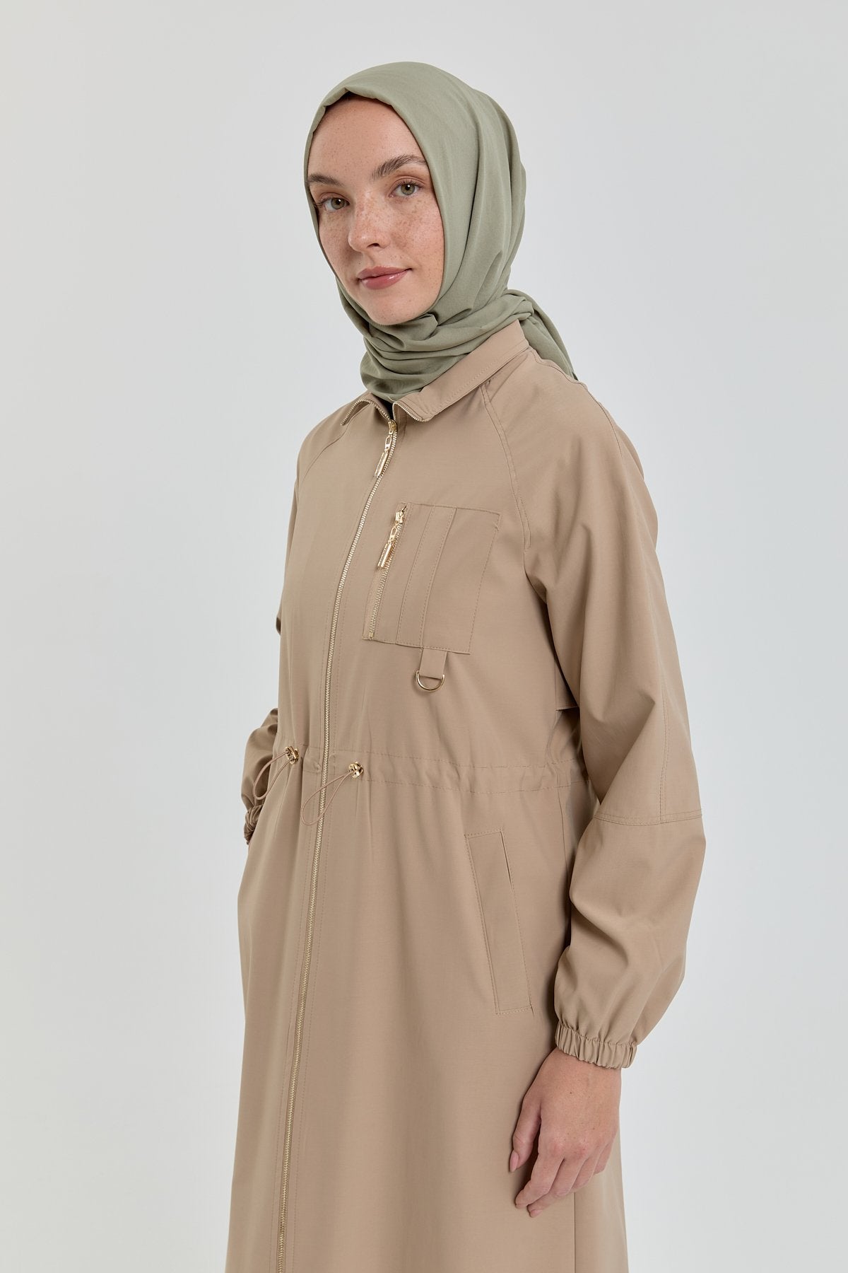 beli-buzgulu-aksesuar-detayli-kap-bej-257208.jpg