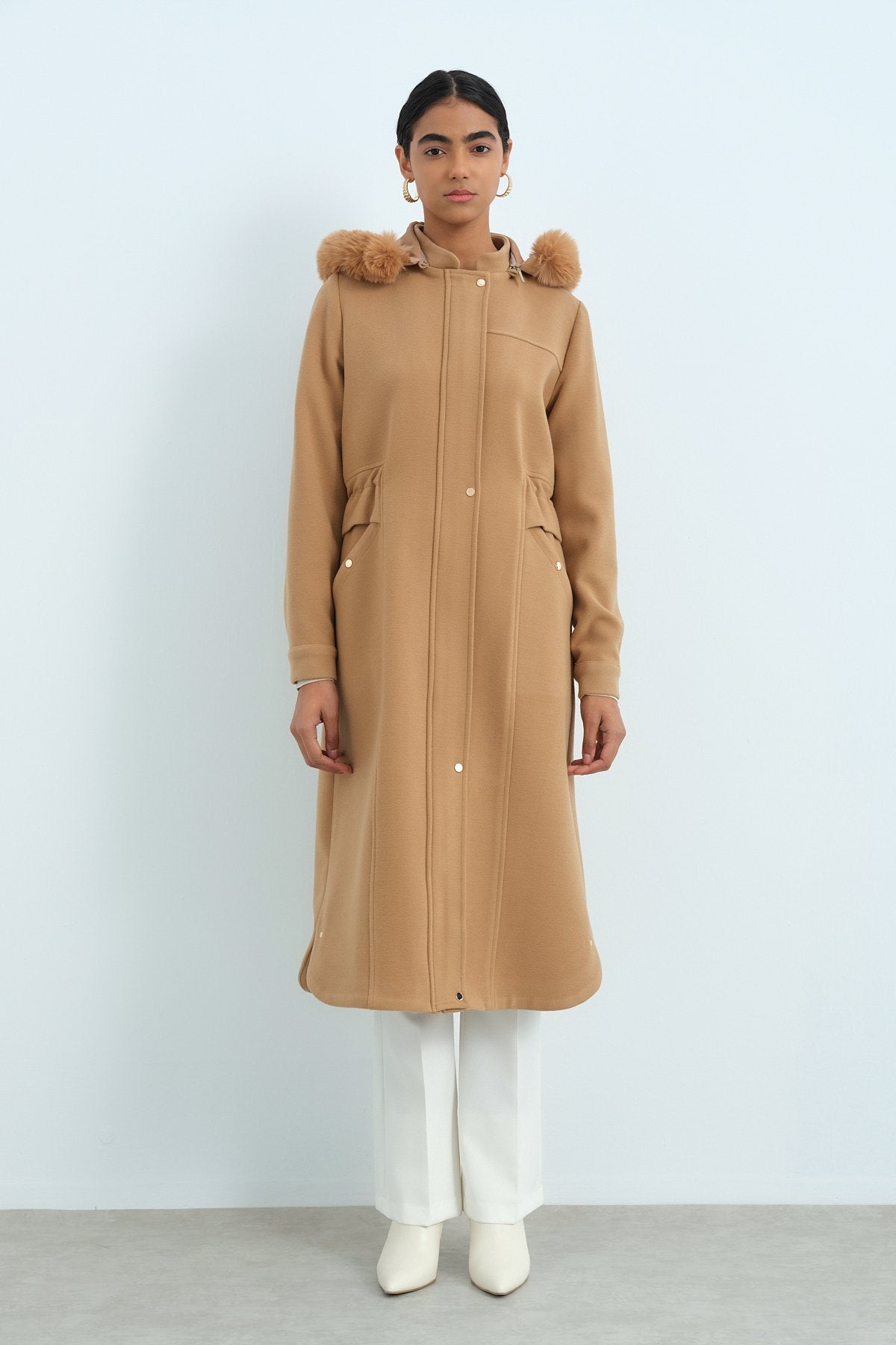 Beli Büzgülü Yanları Oval Kaban - Camel