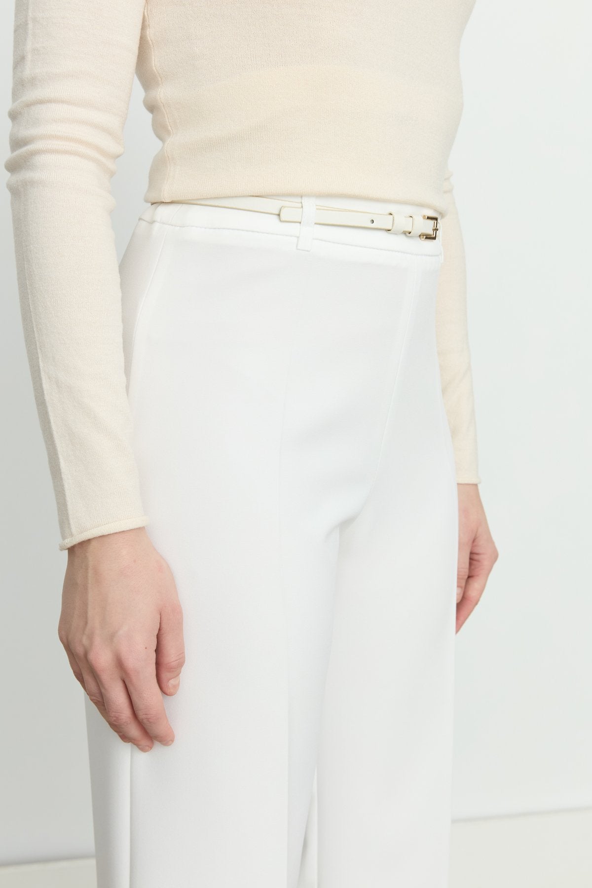 Beli İnce Kemerli Düz Paça Pantolon - Ekru