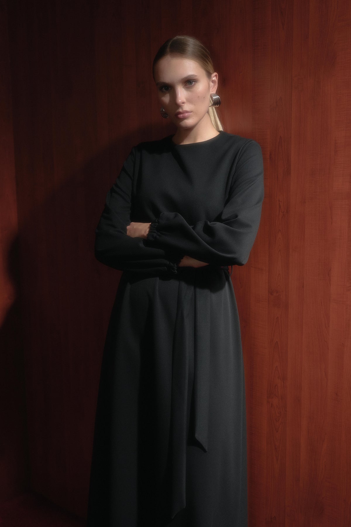 beli-kusakli-basic-elbise-siyah-256678.jpg