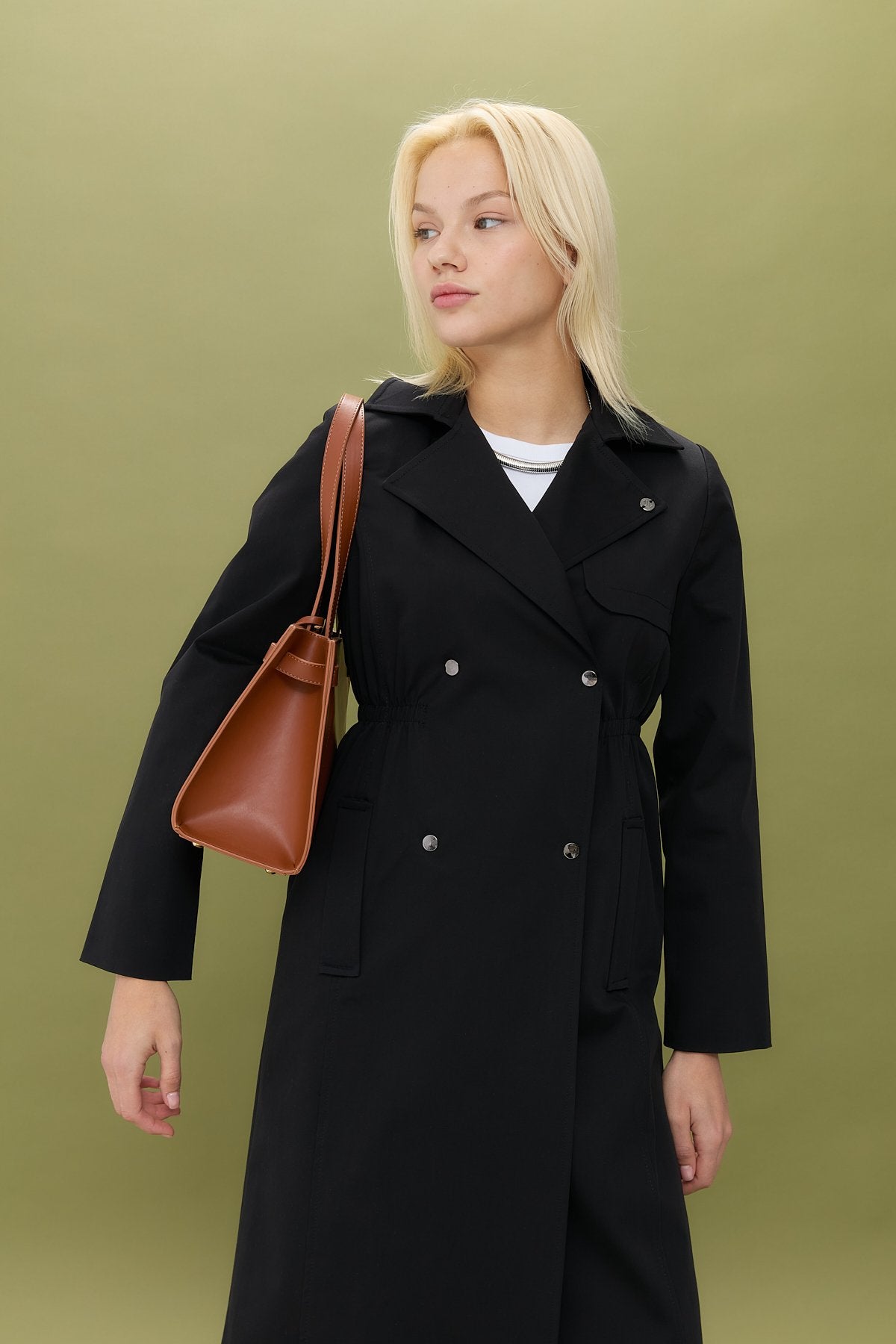 beli-lastik-detayli-metal-cit-citli-trenckot-siyah-246935.jpg