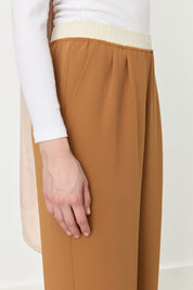 Beli Lastik Detaylı Pileli Pantolon - Taba