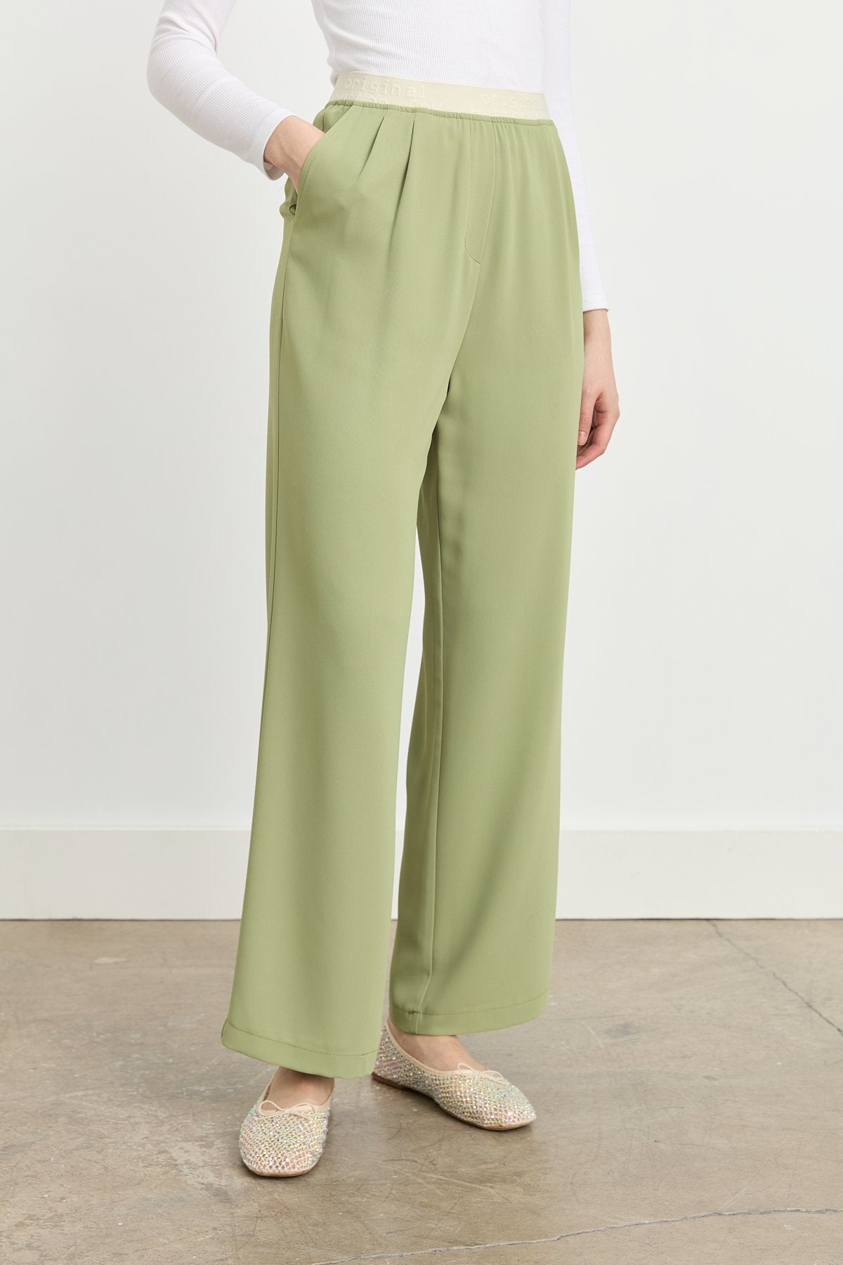 beli-lastik-detayli-pileli-pantolon-yesil-248731.jpg
