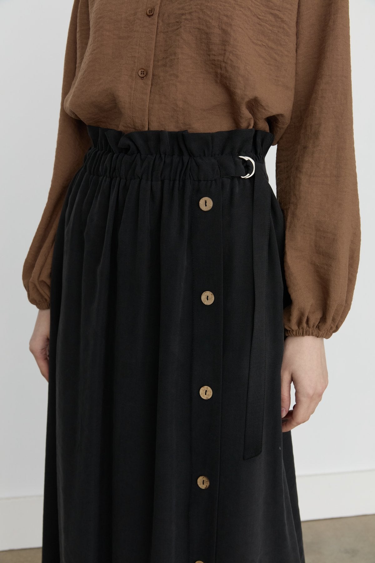 Beli Lastikli Aksesuar Detaylı Tencel Etek - Siyah