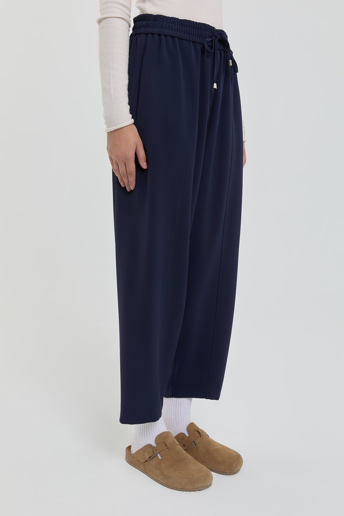 Wide-leg carrot pants with elasticated waist - Navy Blue