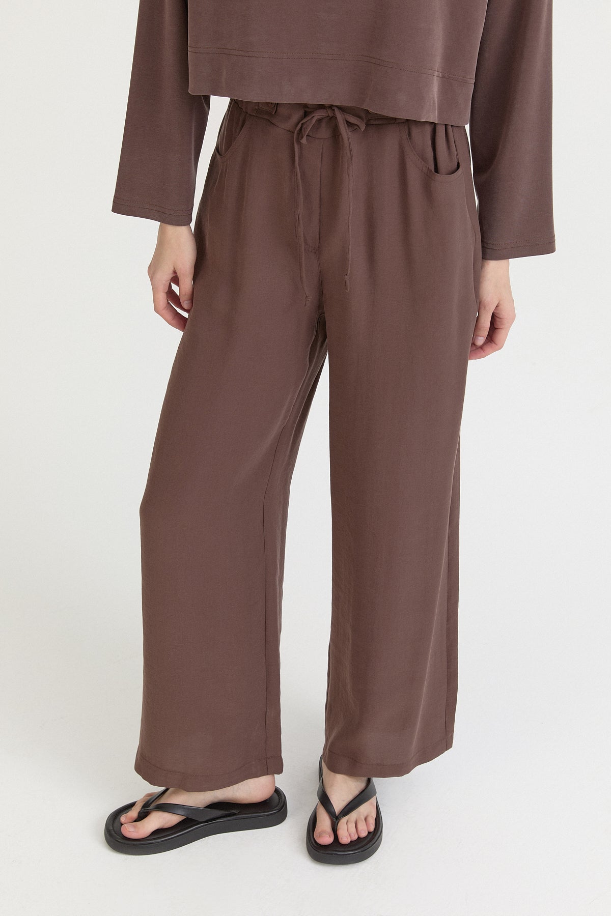 beli-lastikli-bol-paca-modal-pantolon-kahve-265388.jpg
