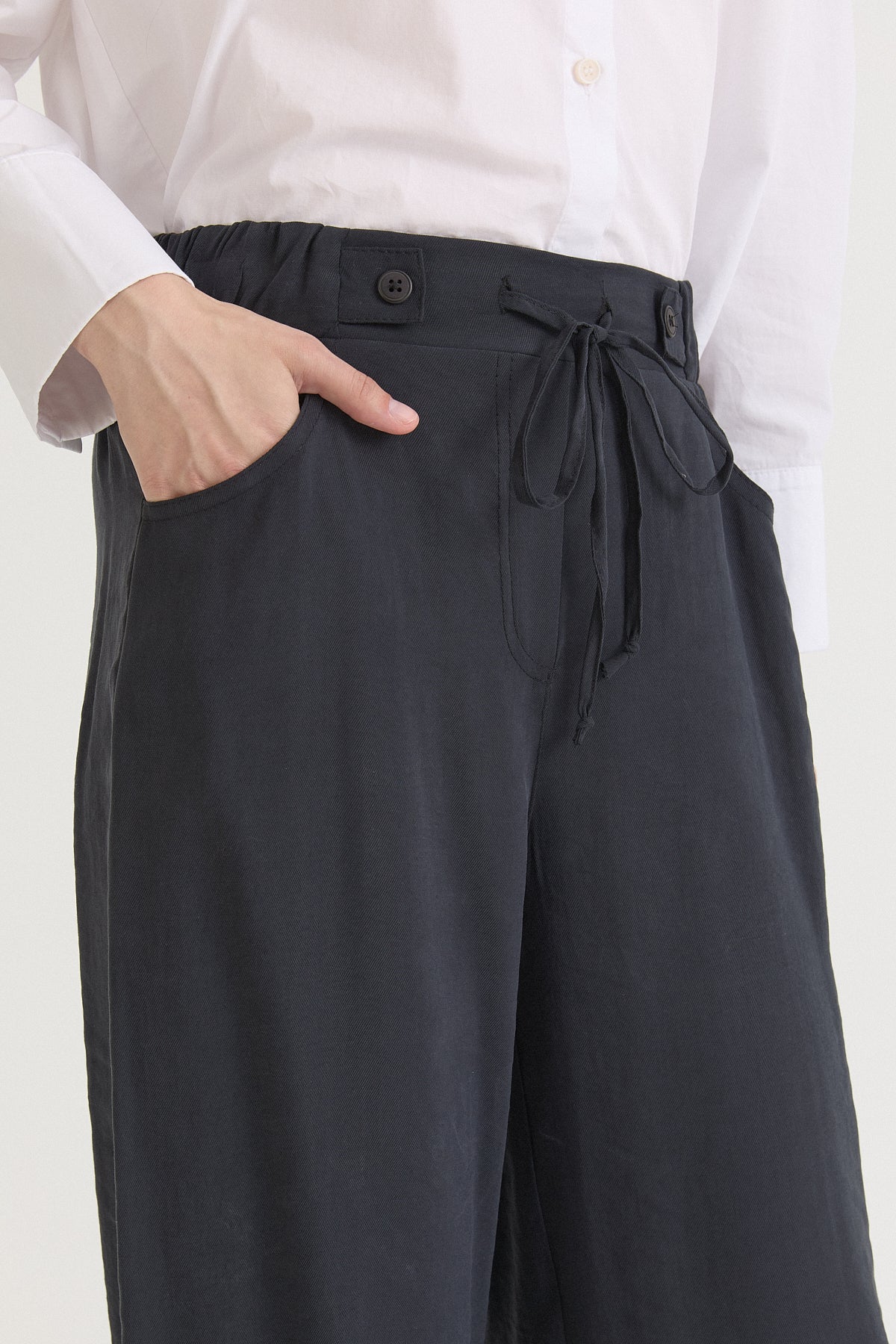 Beli Lastikli Bol Paça Modal Pantolon - Siyah