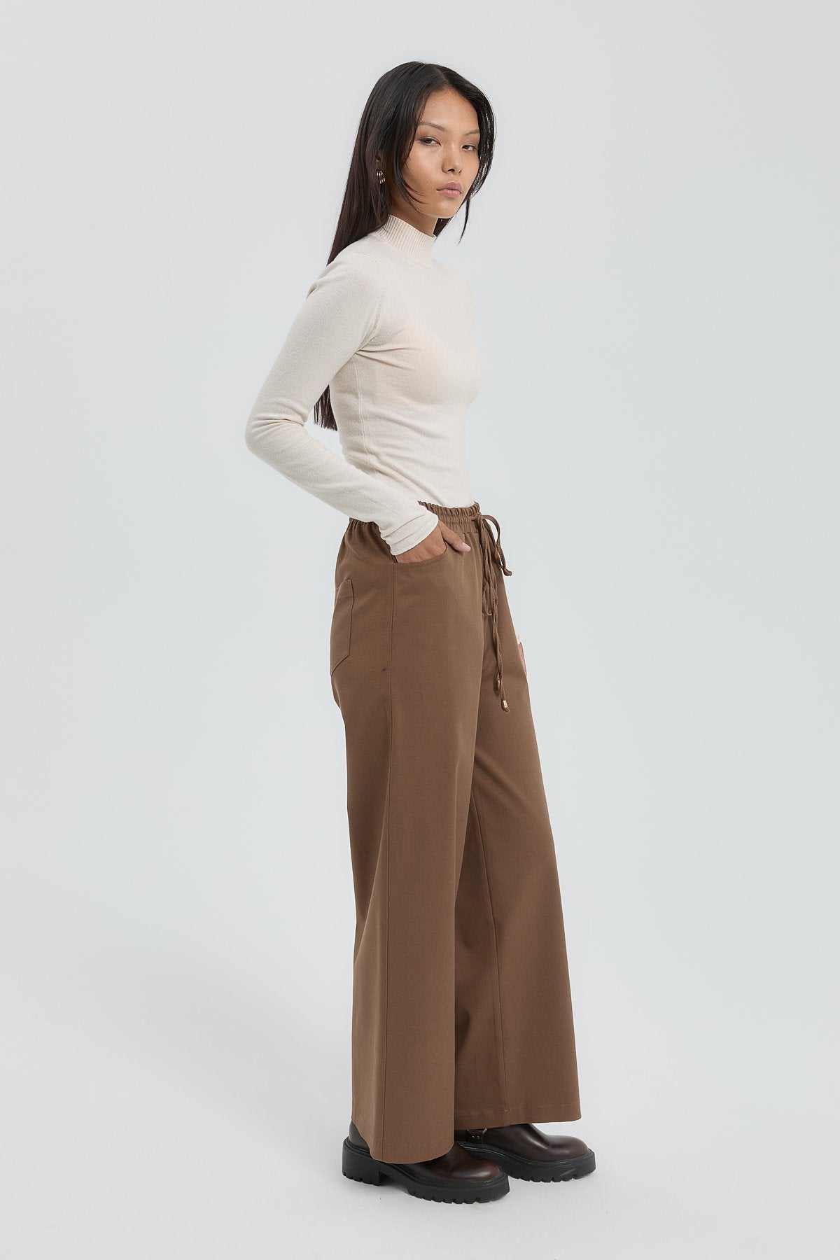 beli-lastikli-bol-paca-pantolon-acik-kahve-255934.jpg