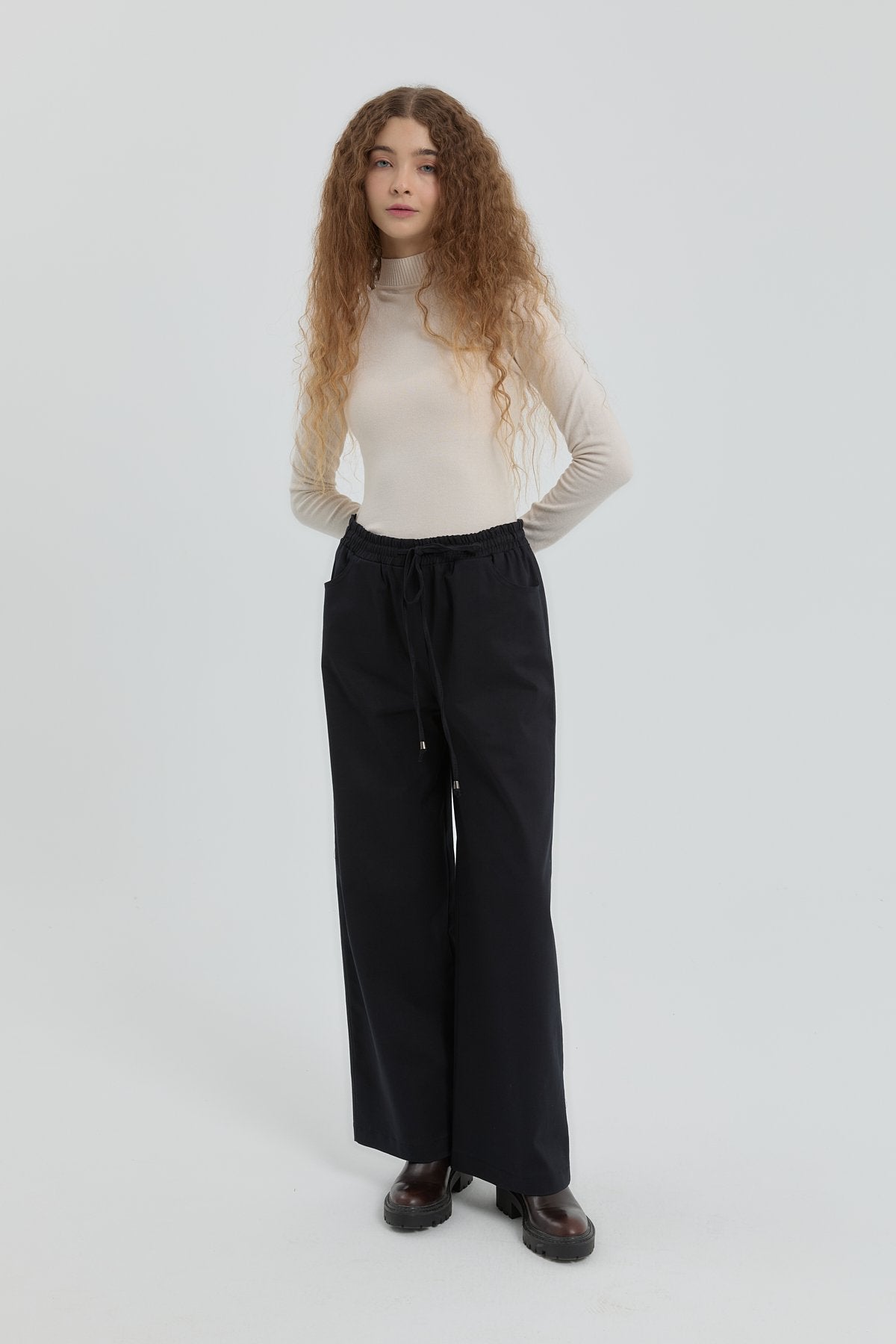beli-lastikli-bol-paca-pantolon-lacivert-255945.jpg