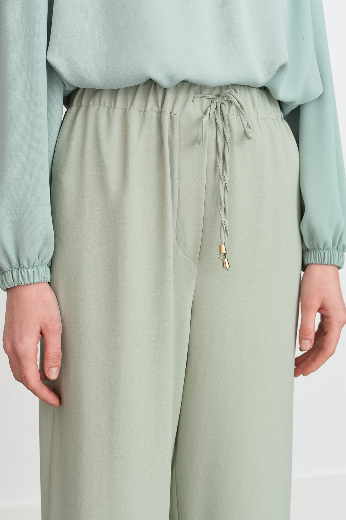 Beli Lastikli Bol Paça Pantolon - Mint