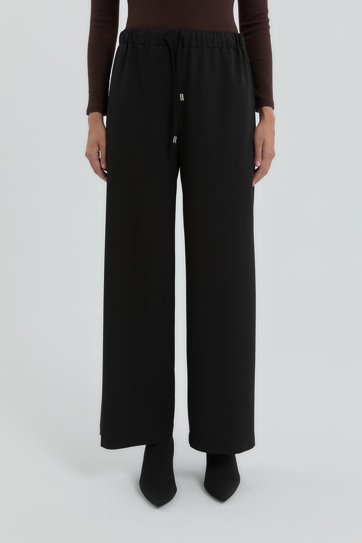 beli-lastikli-bol-paca-pantolon-siyah-255926.jpg