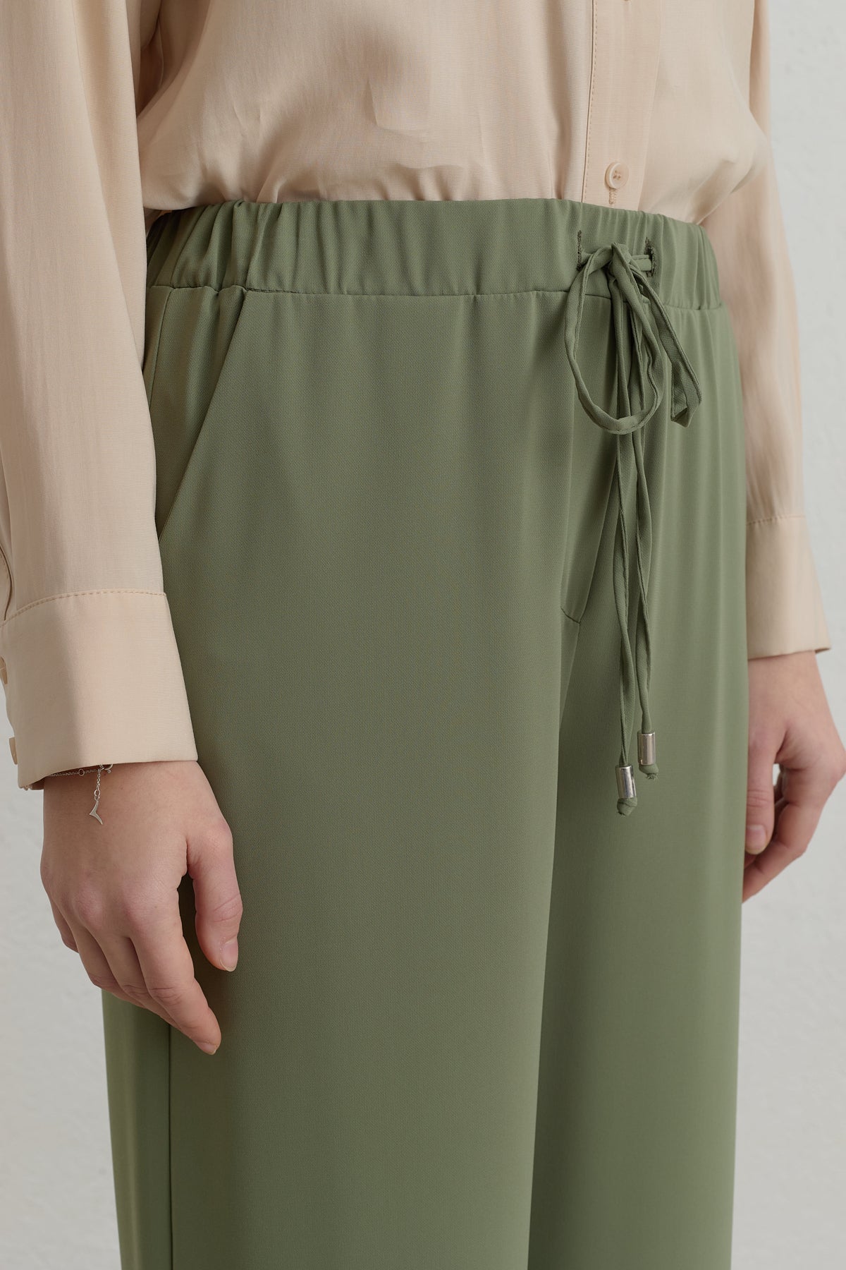 Beli Lastikli Bol Paça Basic Pantolon - Yeşil