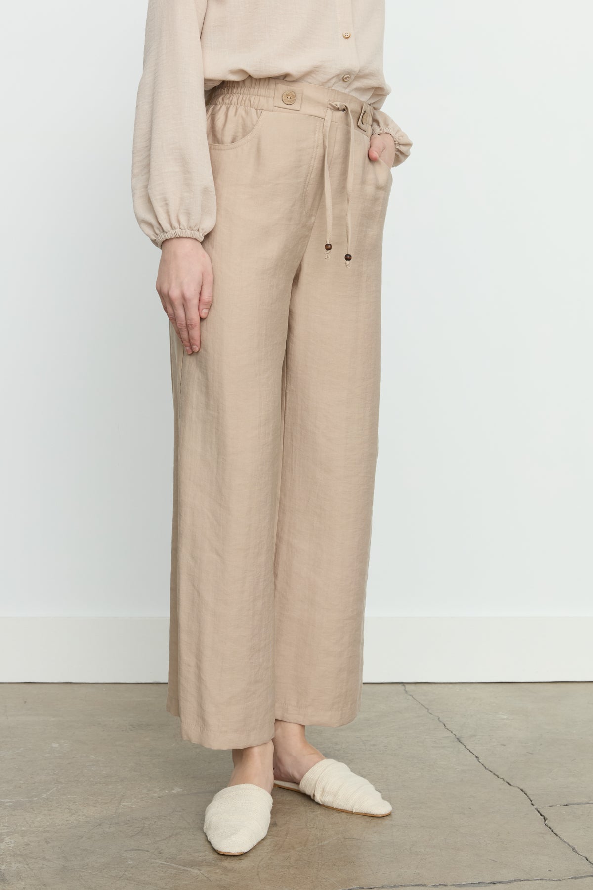 Loose-Leg Tencel Trousers with Elasticated Waist - Sand