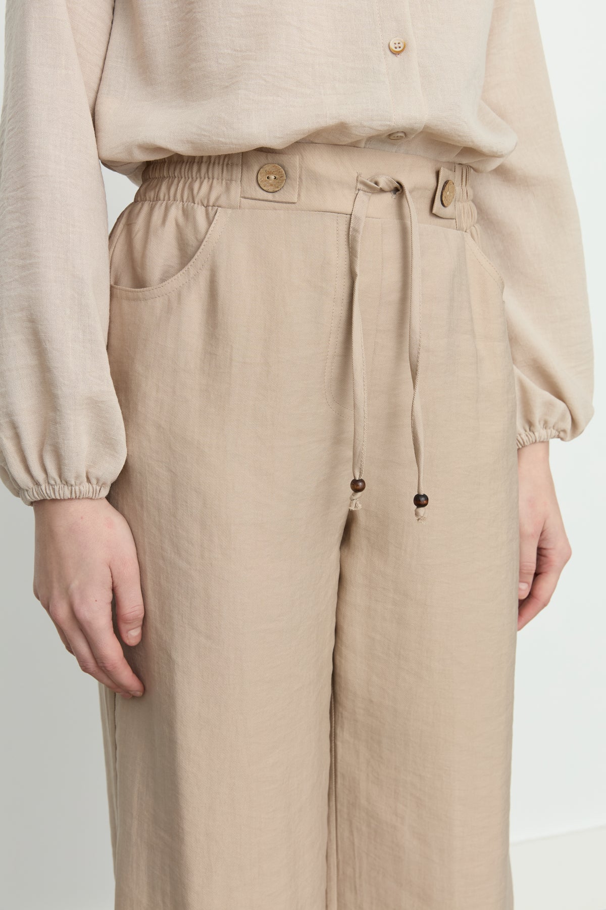 Loose-Leg Tencel Trousers with Elasticated Waist - Sand