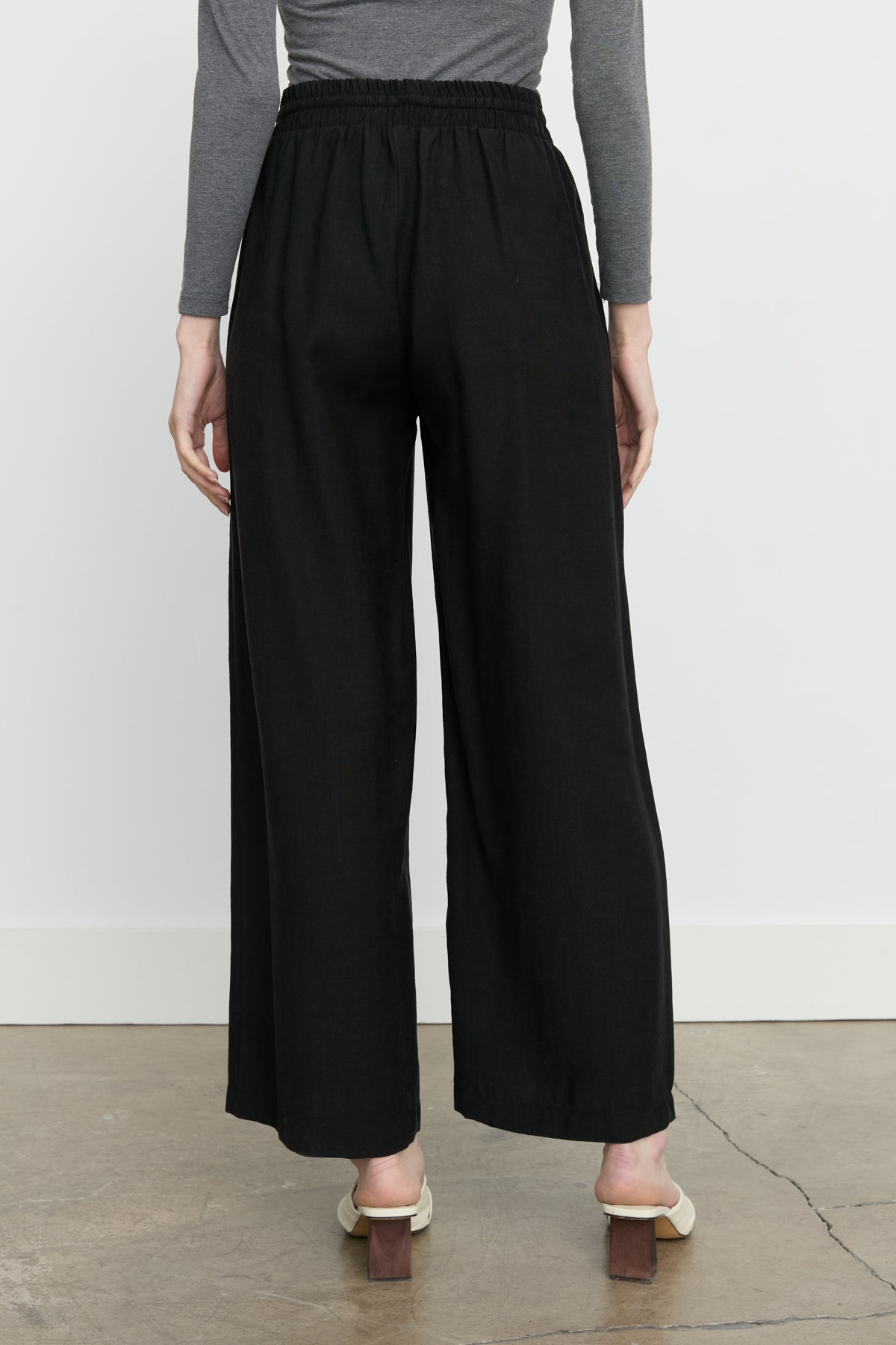 Elasticated Waist Wide-Leg Tencel Trousers - Black