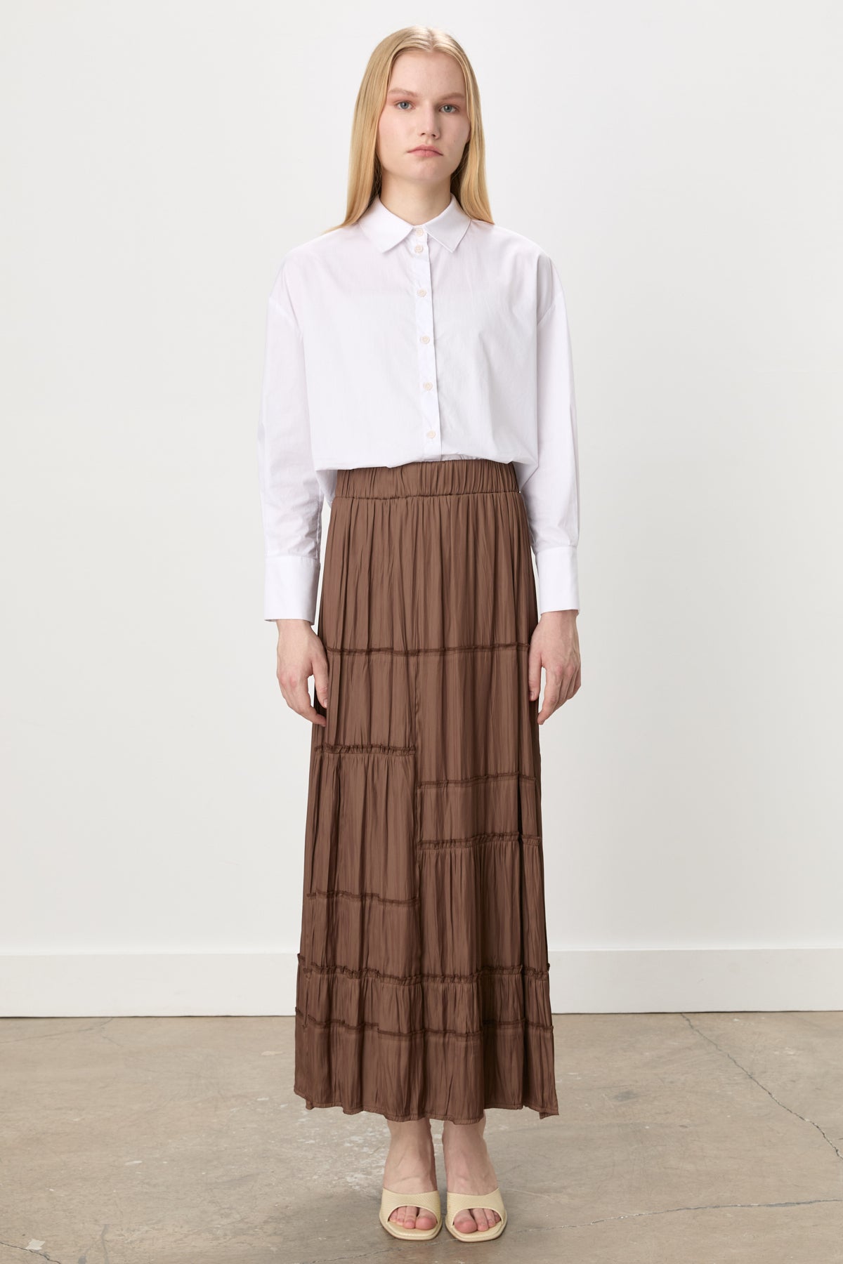 Elastic Waist Gypsy Crash Skirt - Brown
