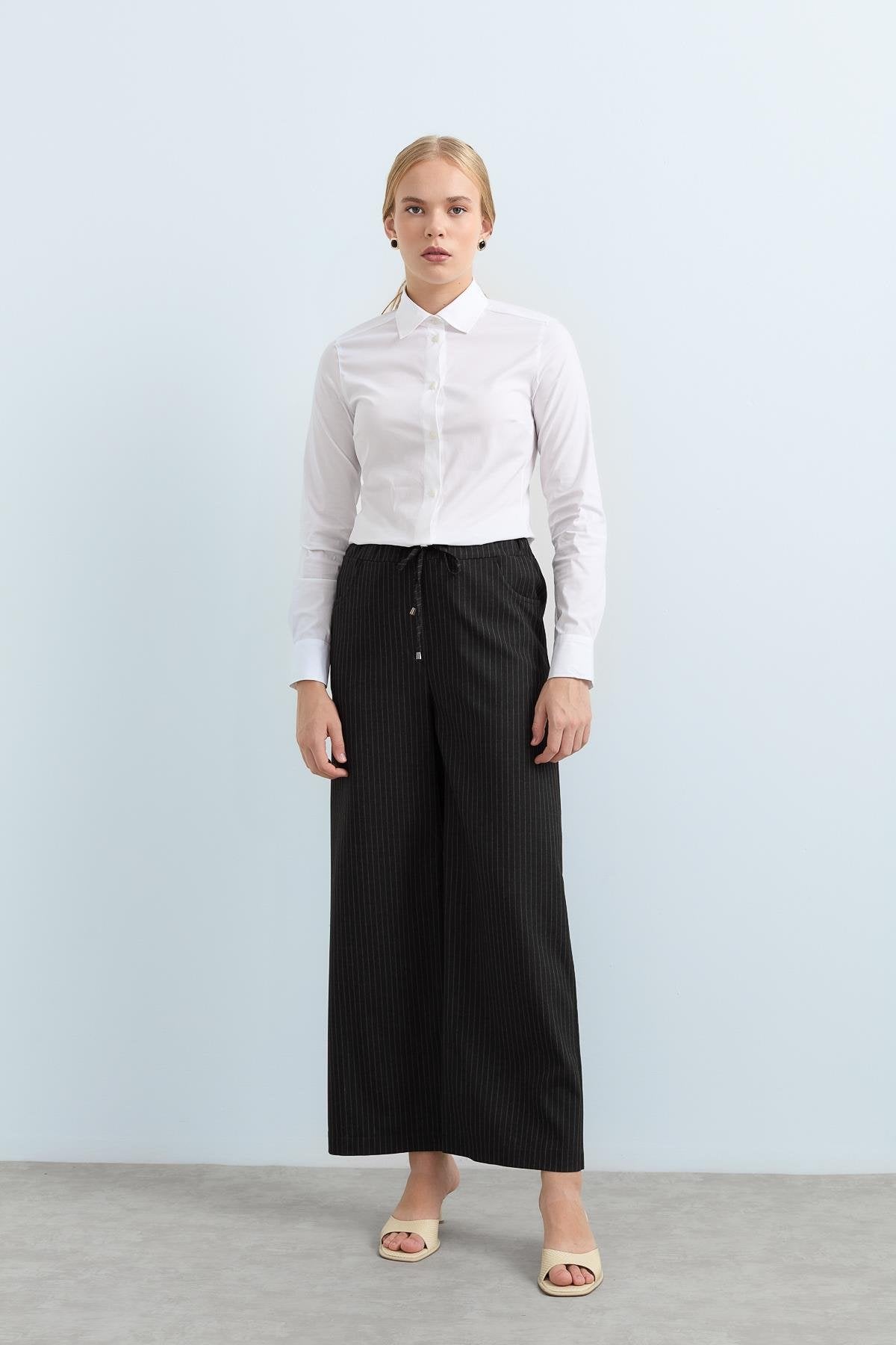 Beli Lastikli Çizgili Bol Paça Pantolon - Füme