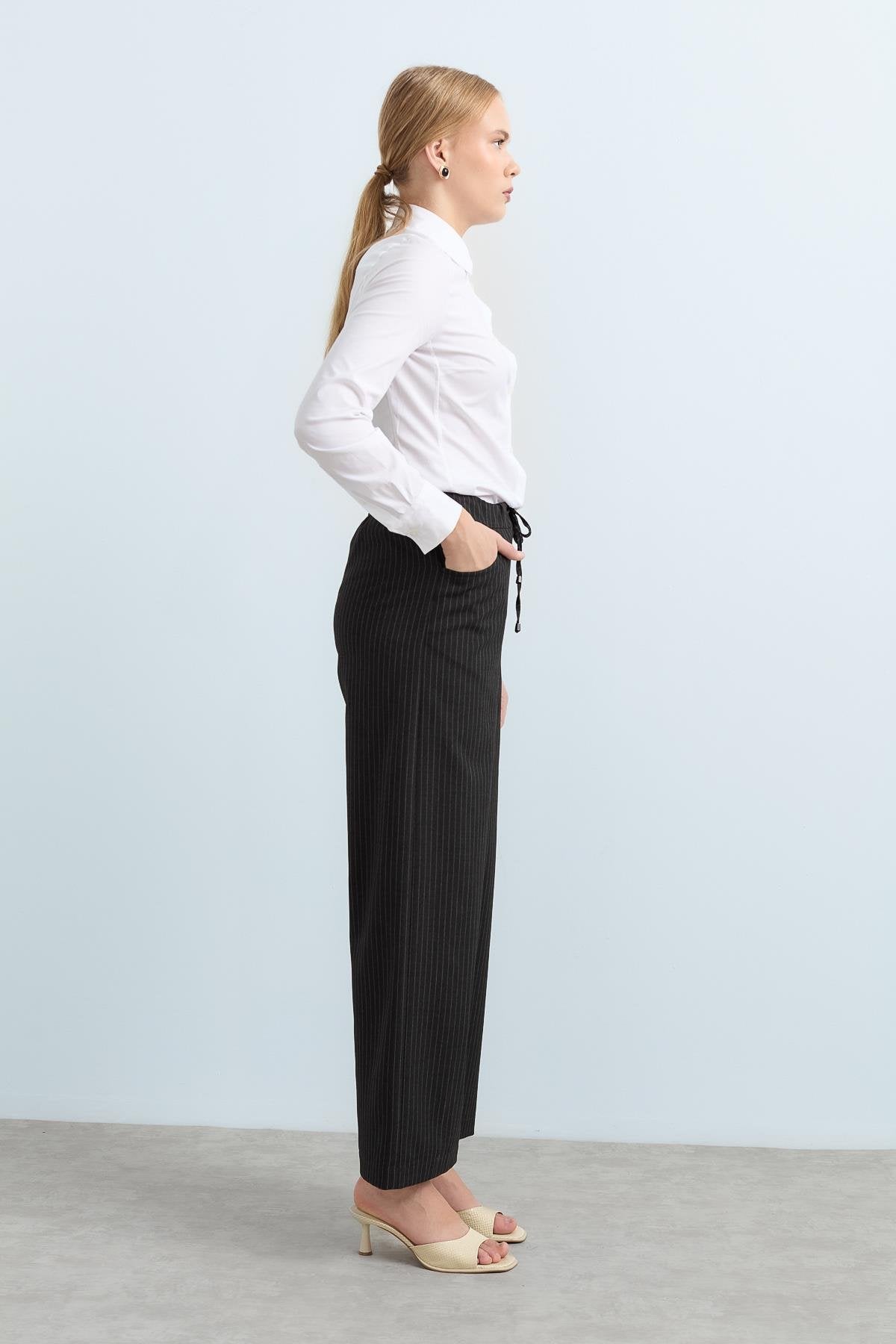 Beli Lastikli Çizgili Bol Paça Pantolon - Füme