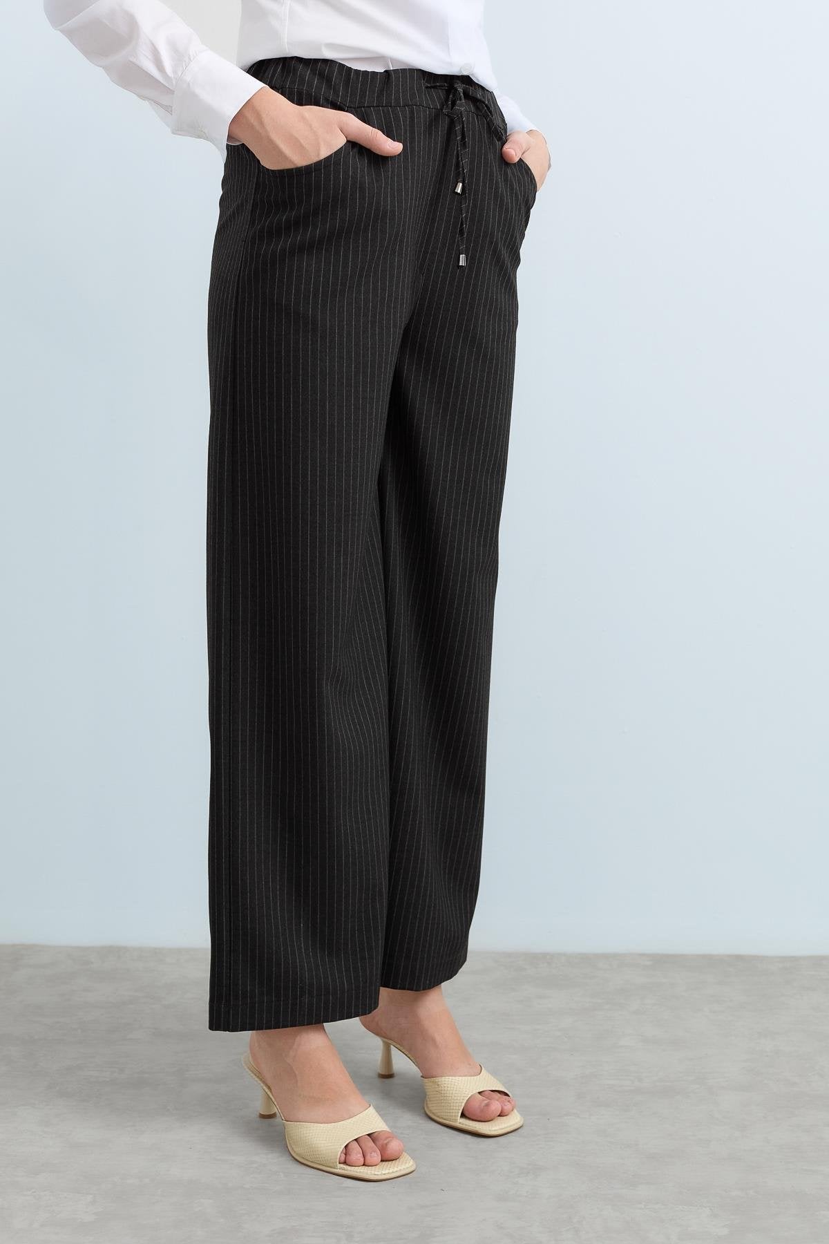 Beli Lastikli Çizgili Bol Paça Pantolon - Füme