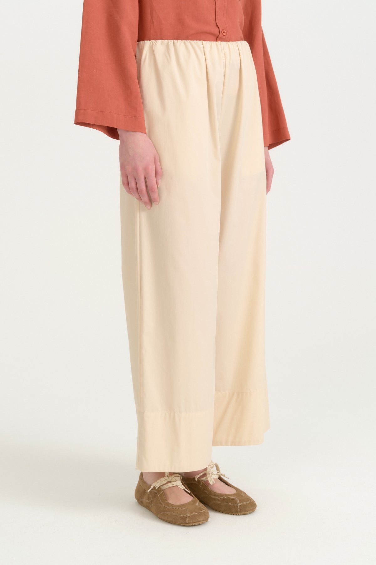beli-lastikli-genis-paca-poplin-pamuk-pantolon-bej-266659.jpg