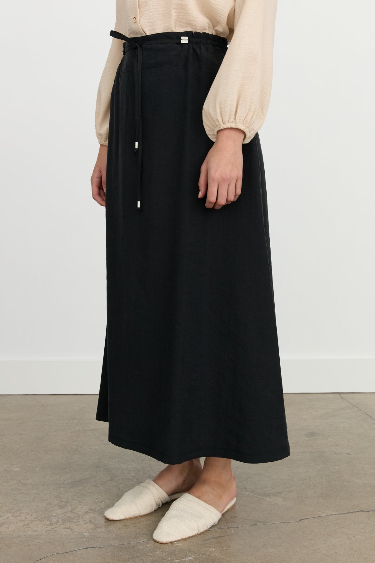 Elastic Waist Flared Tencel Skirt - Black