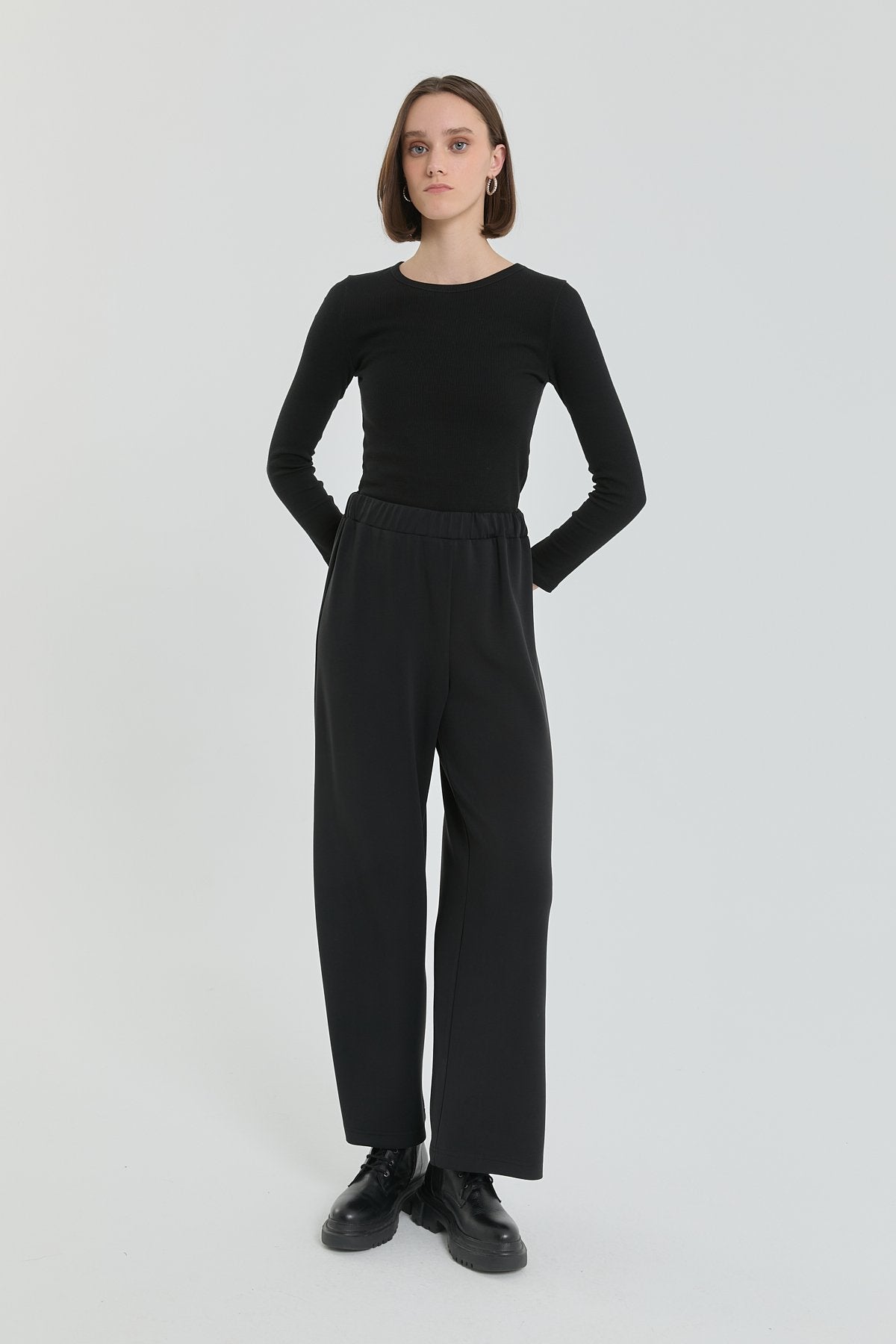 beli-lastikli-orme-bol-paca-pantolon-siyah-258033.jpg
