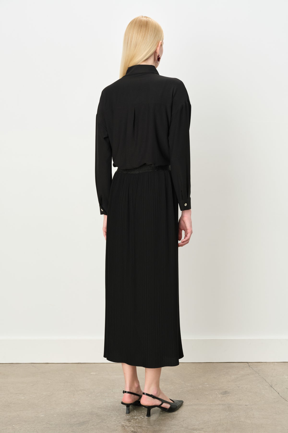 Elastic Waist Pleated Skirt - Black