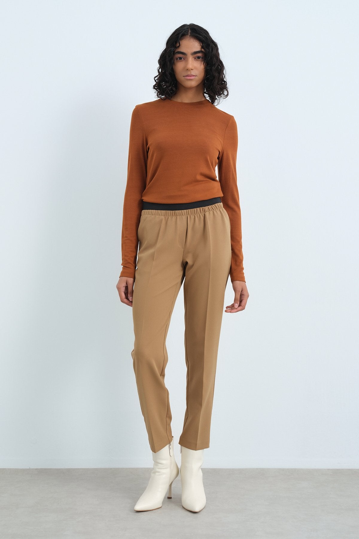 Beli Lastikli Ütü İzli Havuç Pantolon - Camel