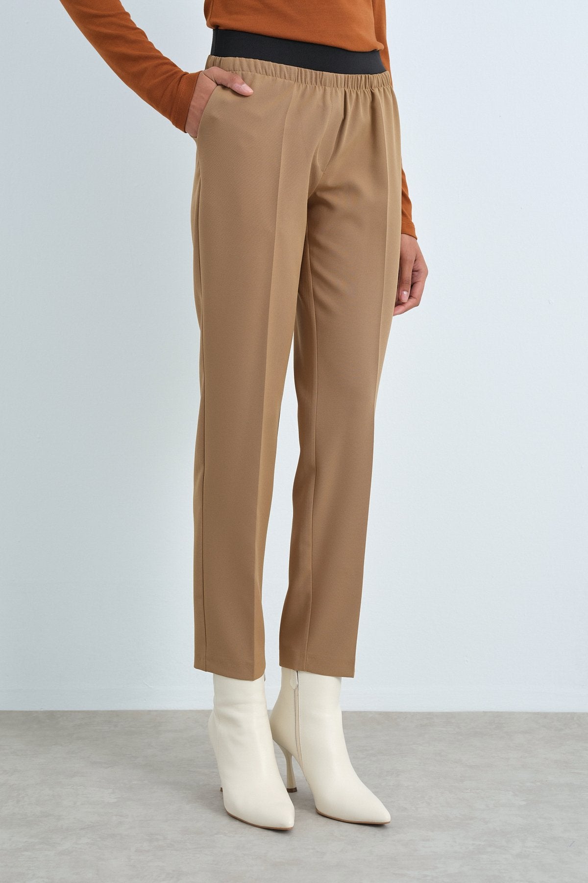 Beli Lastikli Ütü İzli Havuç Pantolon - Camel