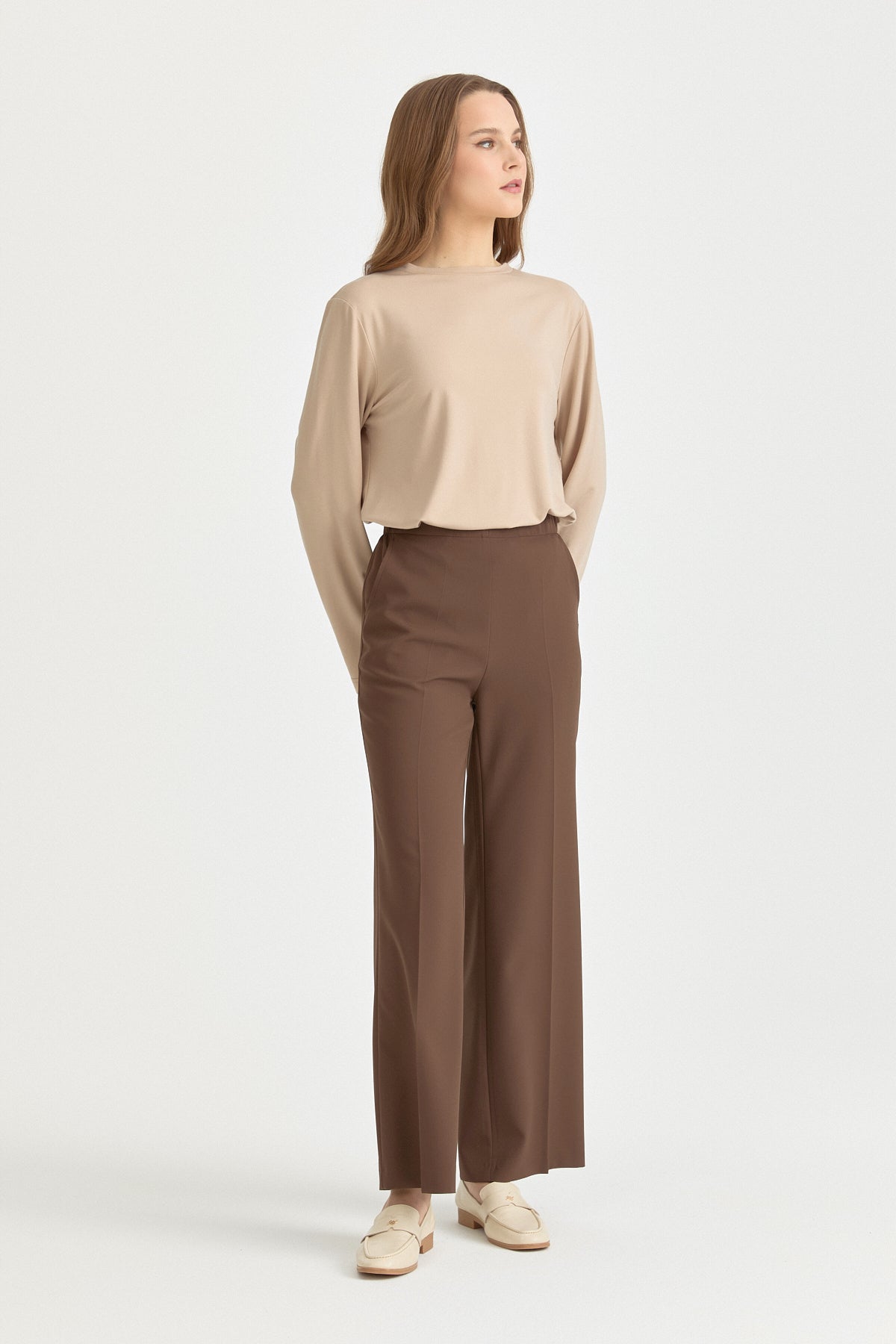 beli-lastikli-utu-izli-pantolon-kahve-262899.jpg