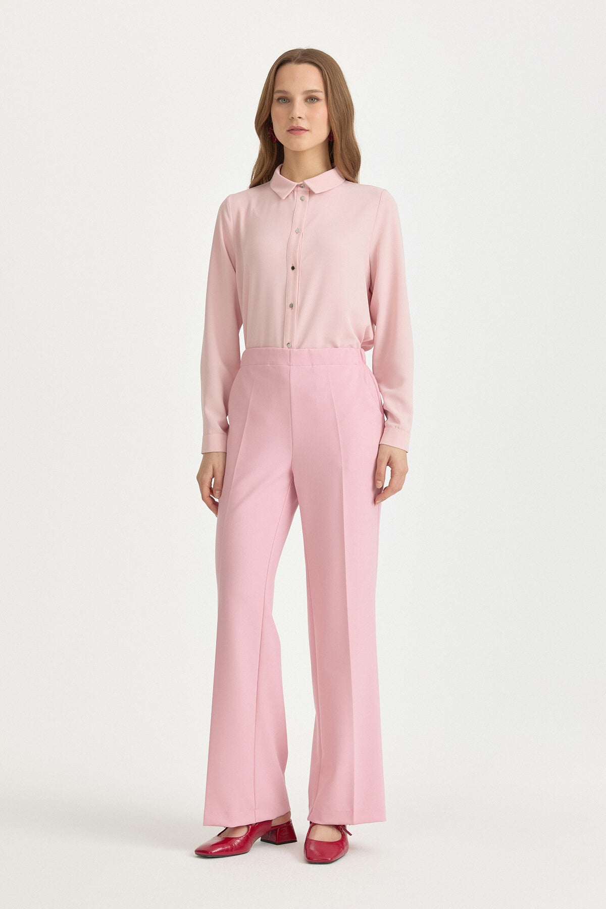 beli-lastikli-utu-izli-pantolon-pembe-262393.jpg