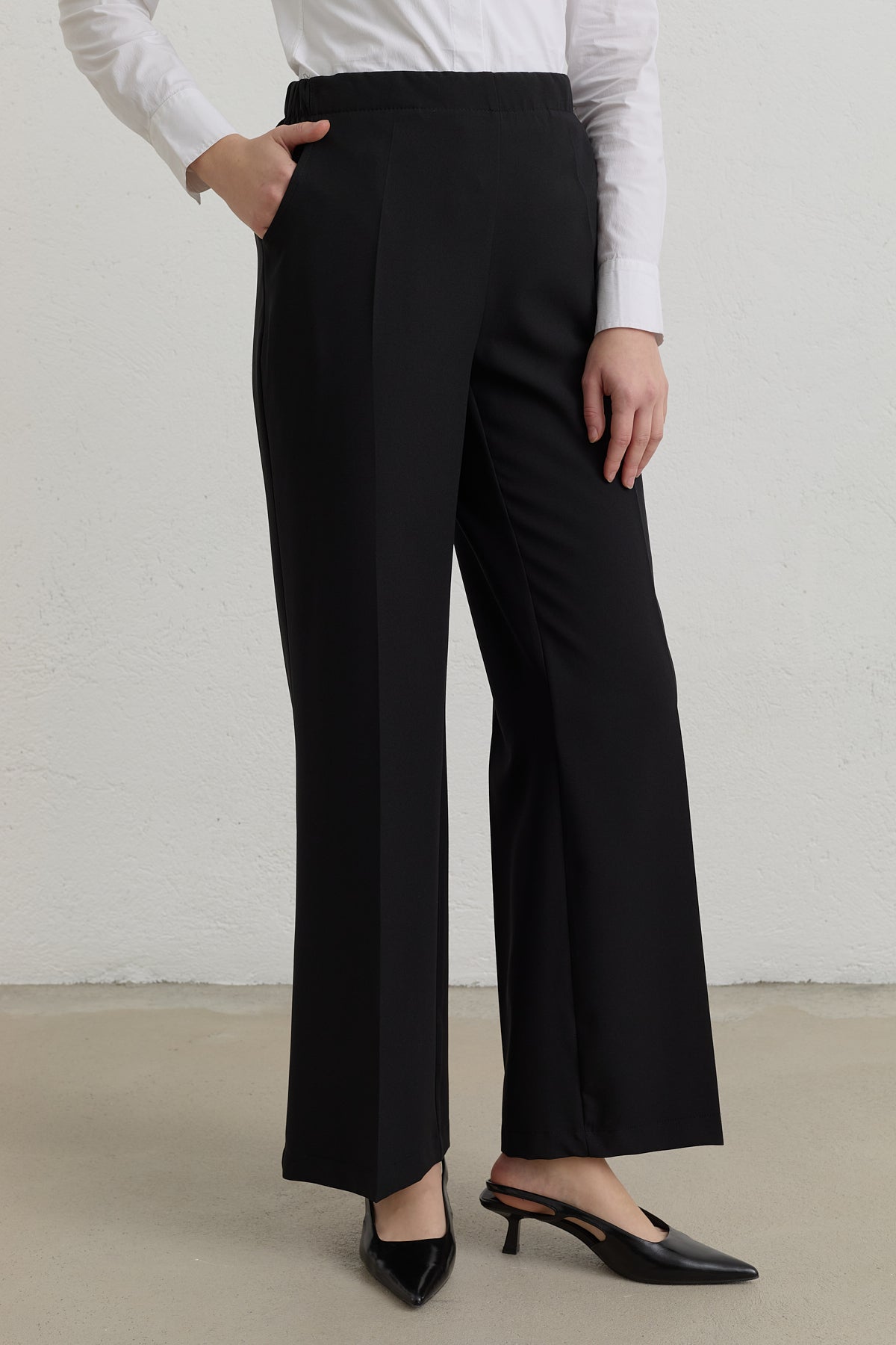 Elasticated Waist Basic Ironed Trousers - Black