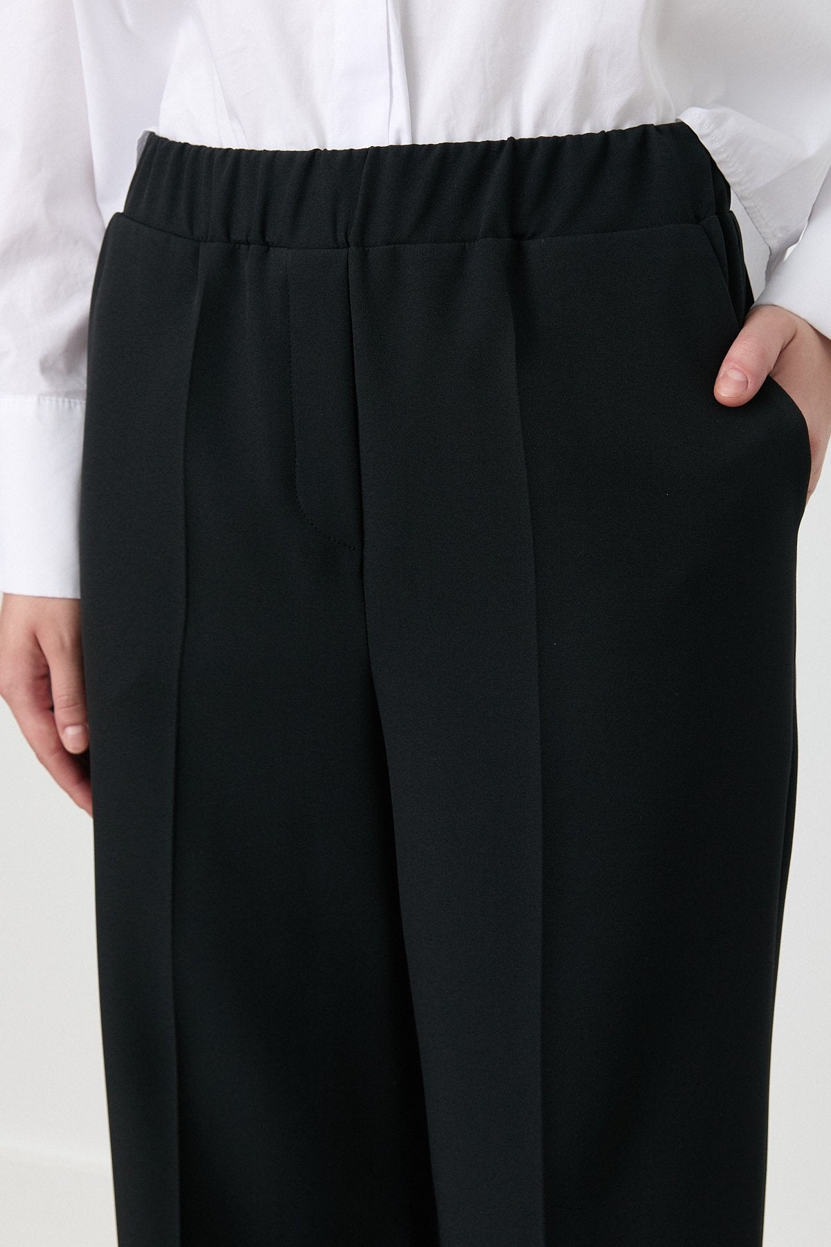 Beli Lastikli Yüksek Bel Pantolon - Siyah