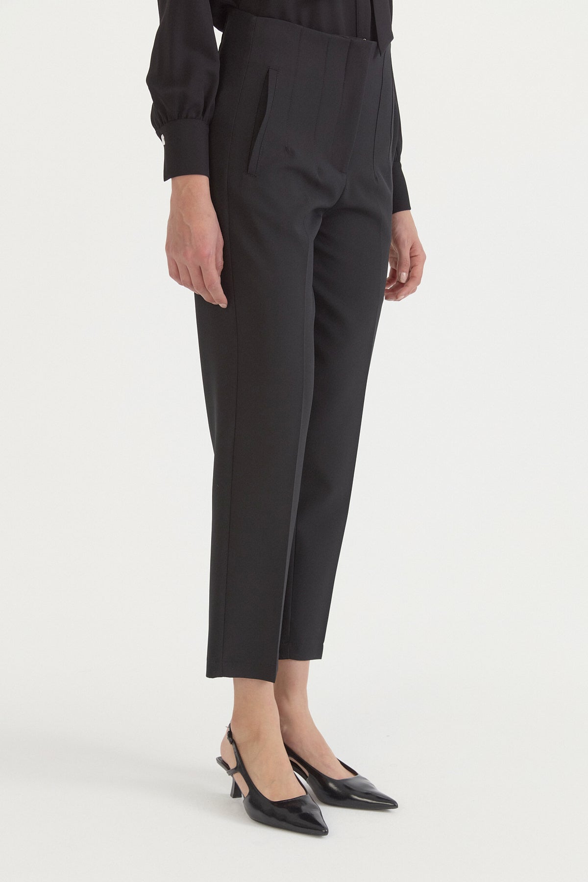 beli-pensli-havuc-pantolon-siyah-263764.jpg