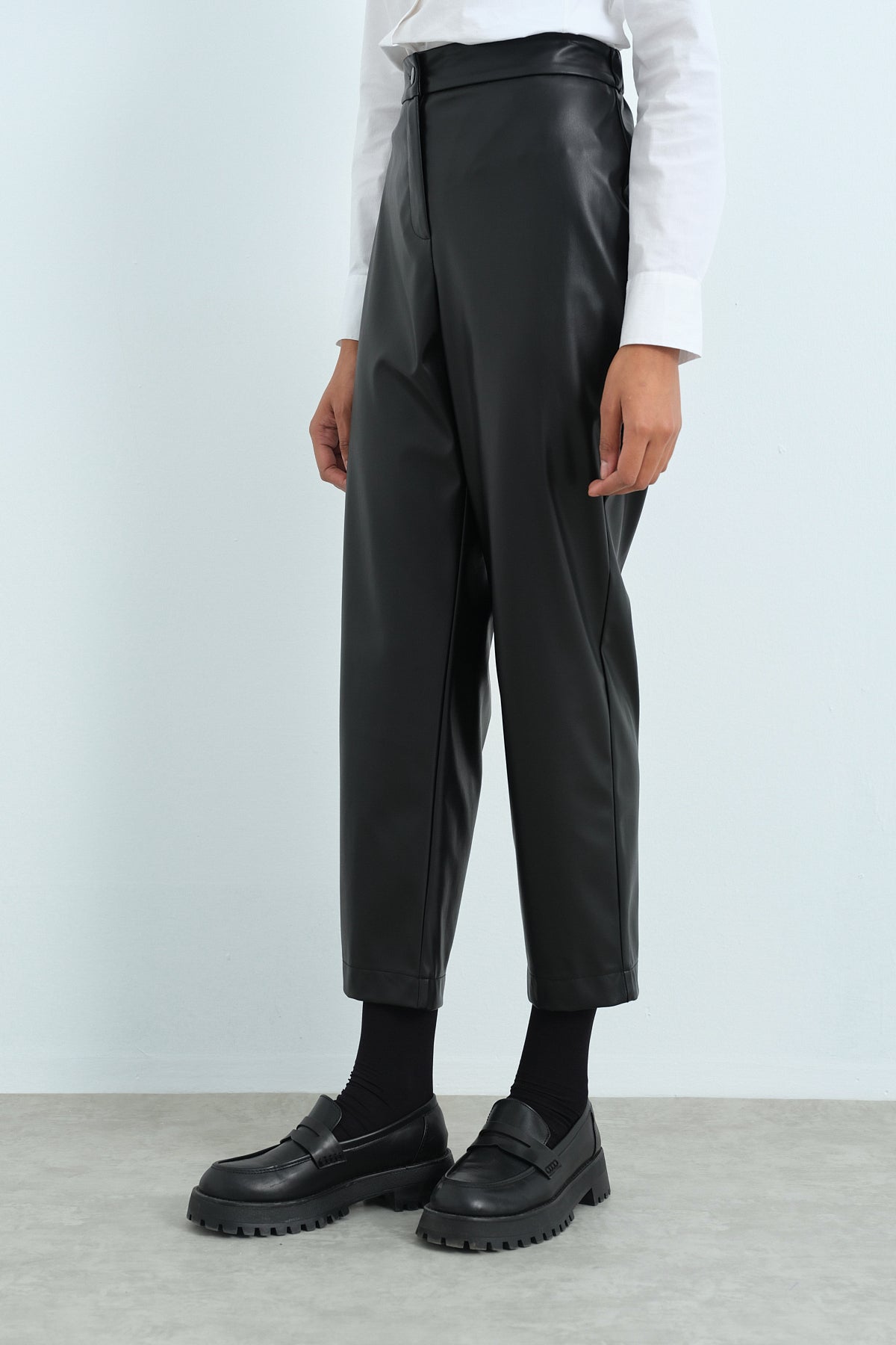 Straight Leg Leather Trousers - Black