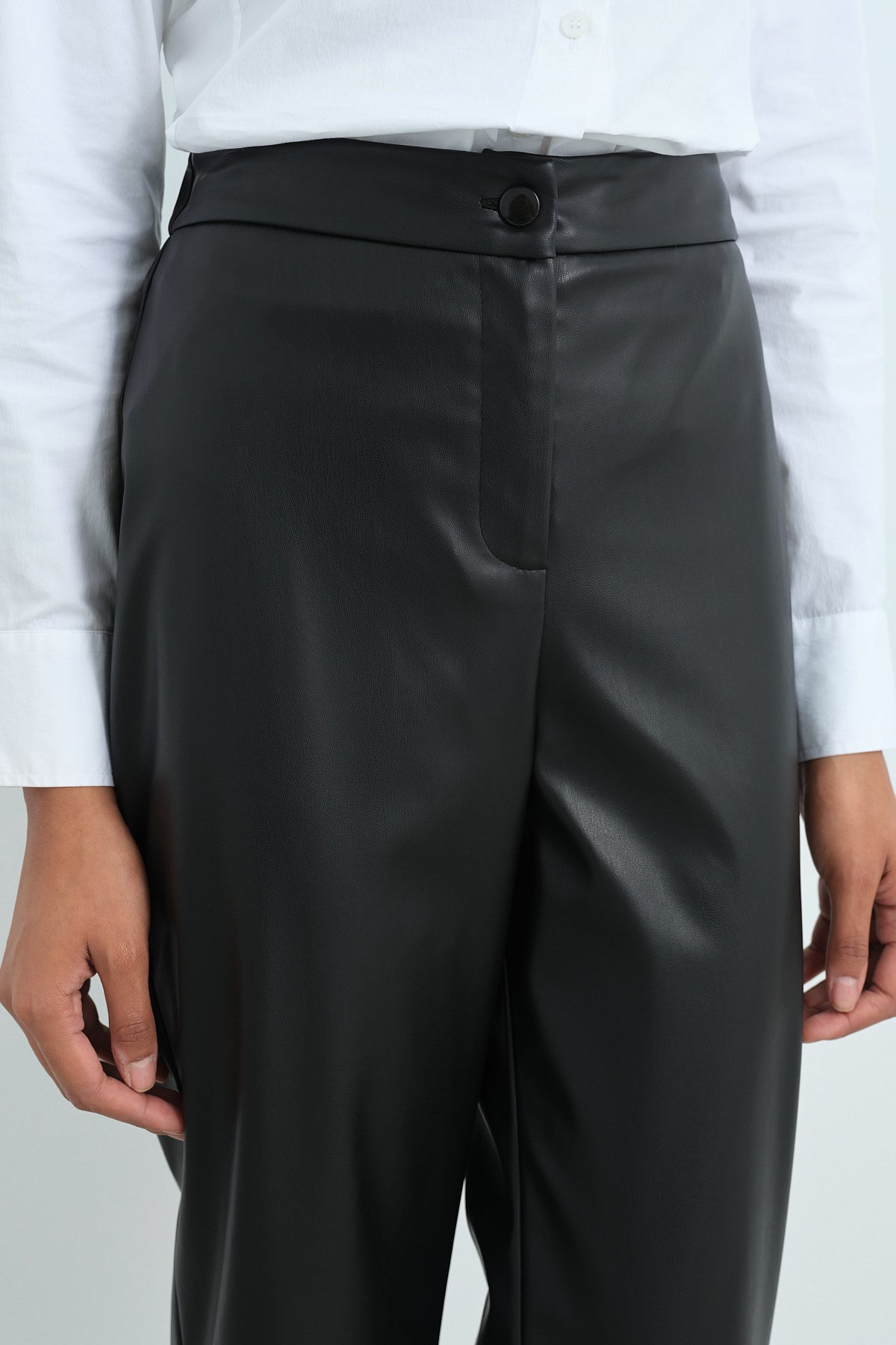 Straight Leg Leather Trousers - Black