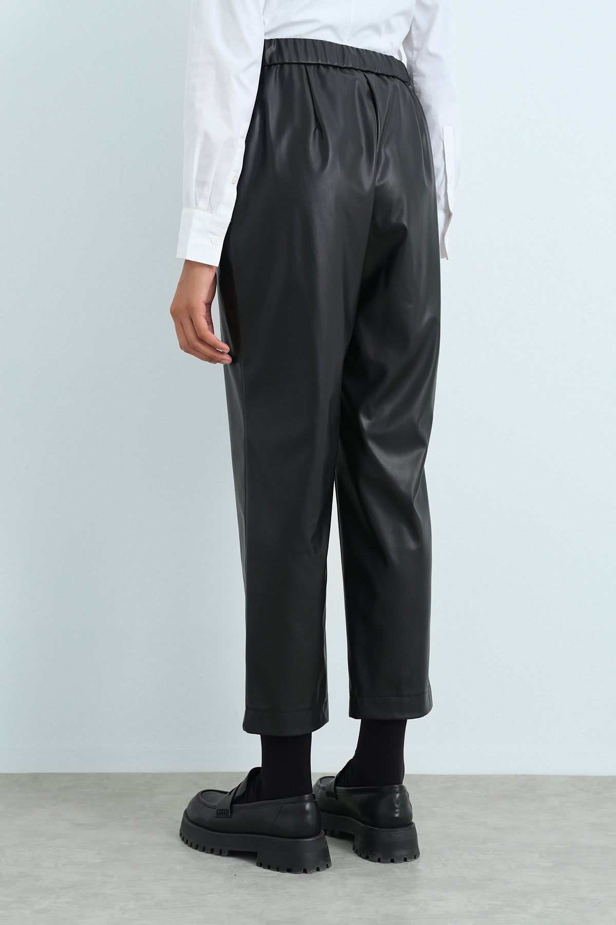 Straight Leg Leather Trousers - Black