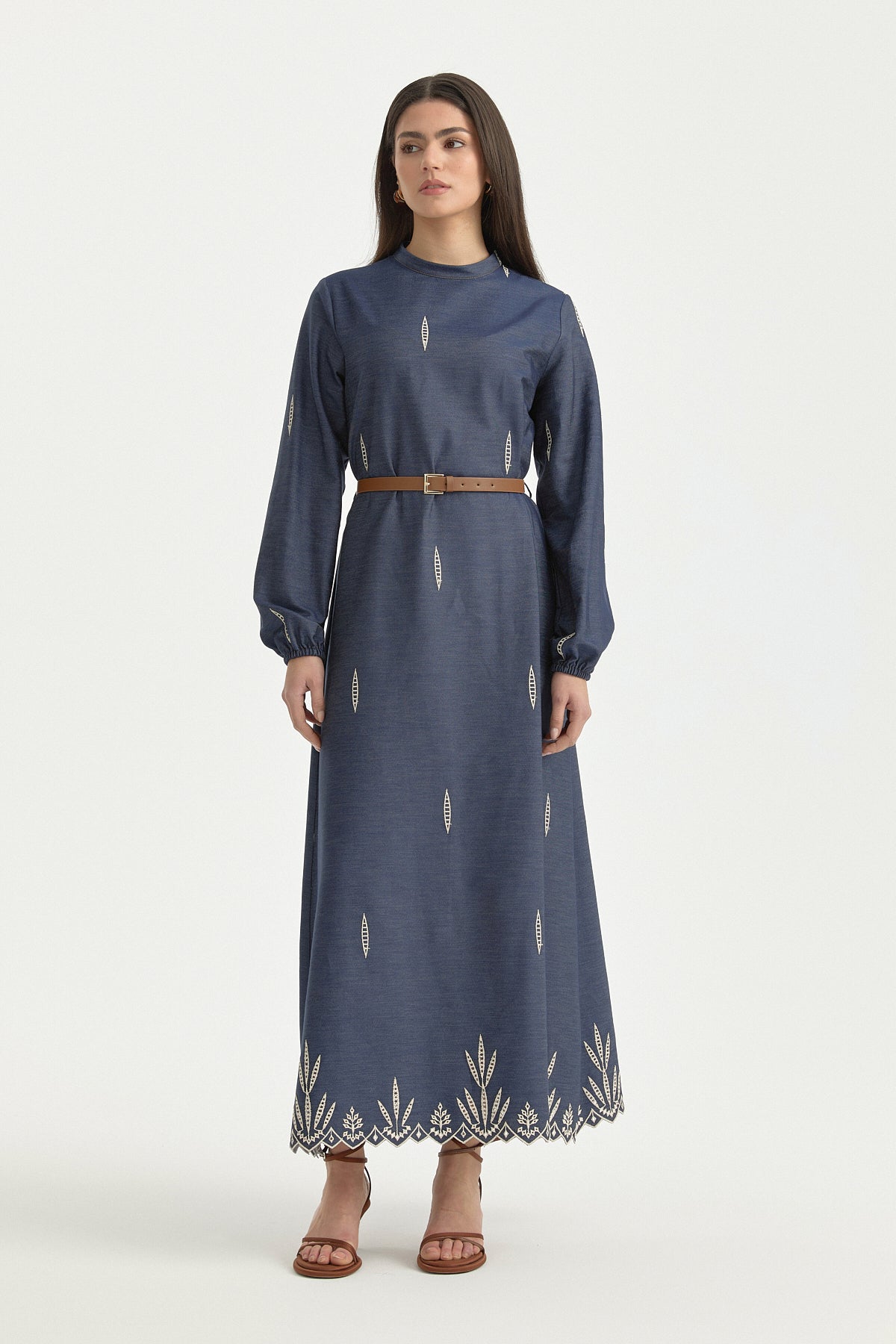 brode-detayli-kemerli-elbise-indigo-262979.jpg