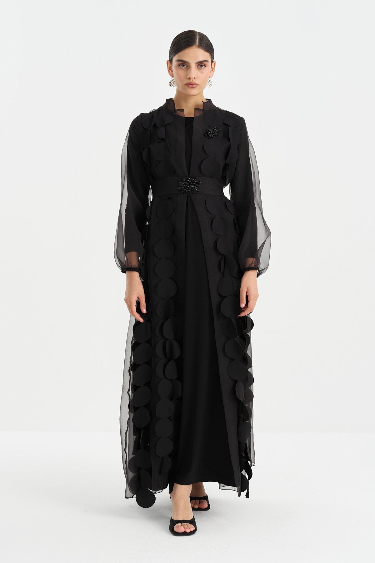 bros-detayli-elbiseli-abaya-takim-siyah-251029.jpg